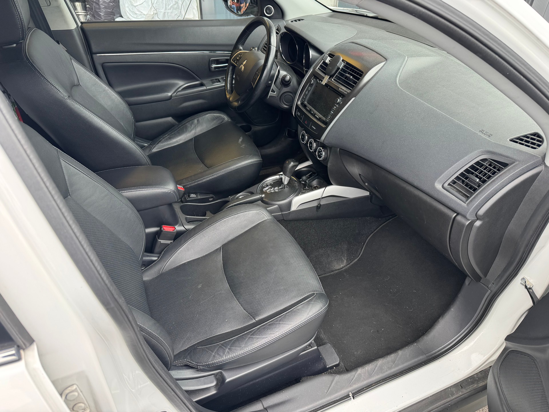 MITSUBISHI ASX 2.2 DID Navigator 4WD Automatic-image-11