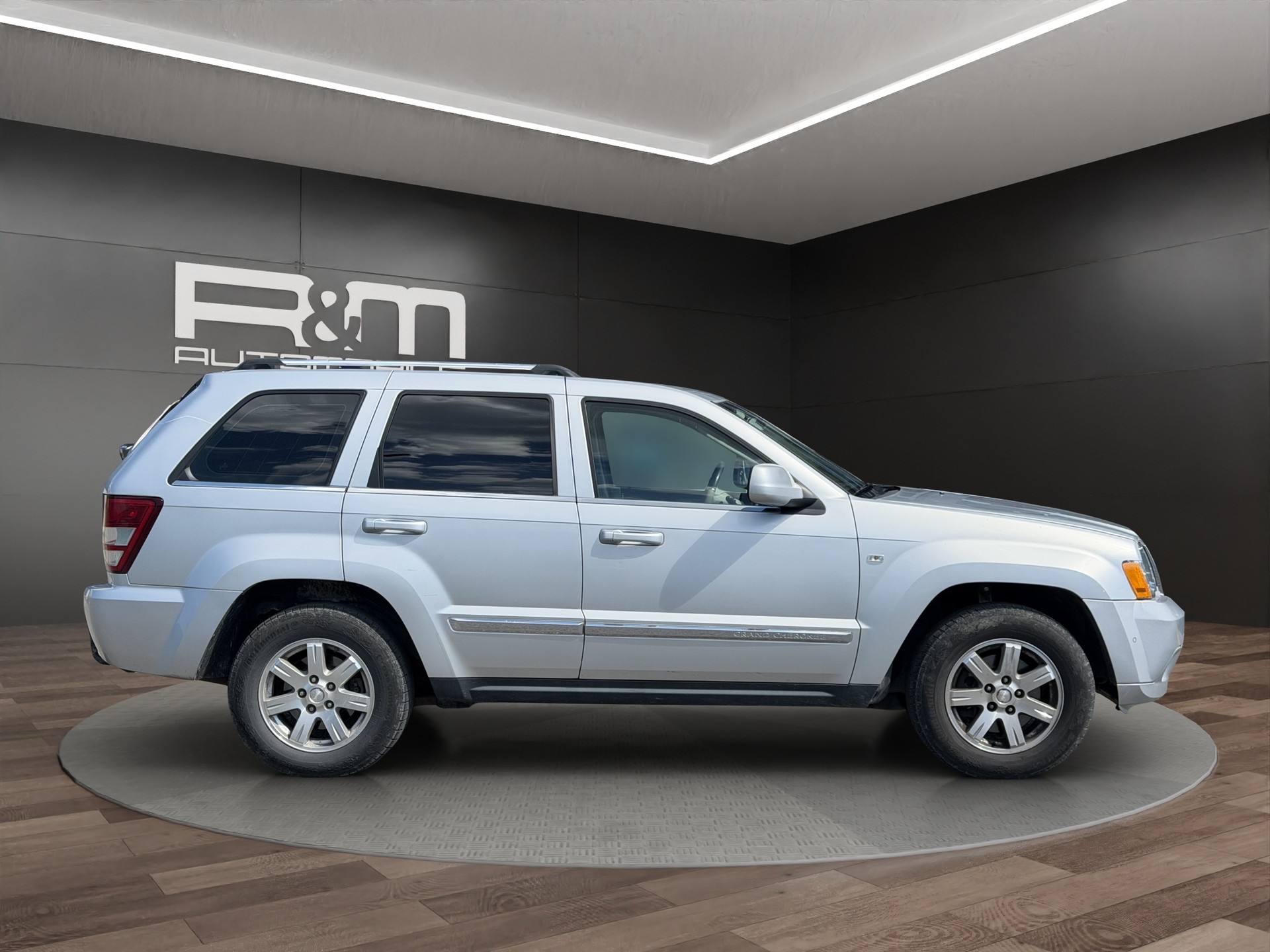 JEEP Grand Cherokee 3.0 CRD Laredo Automatic-showroom-element-2