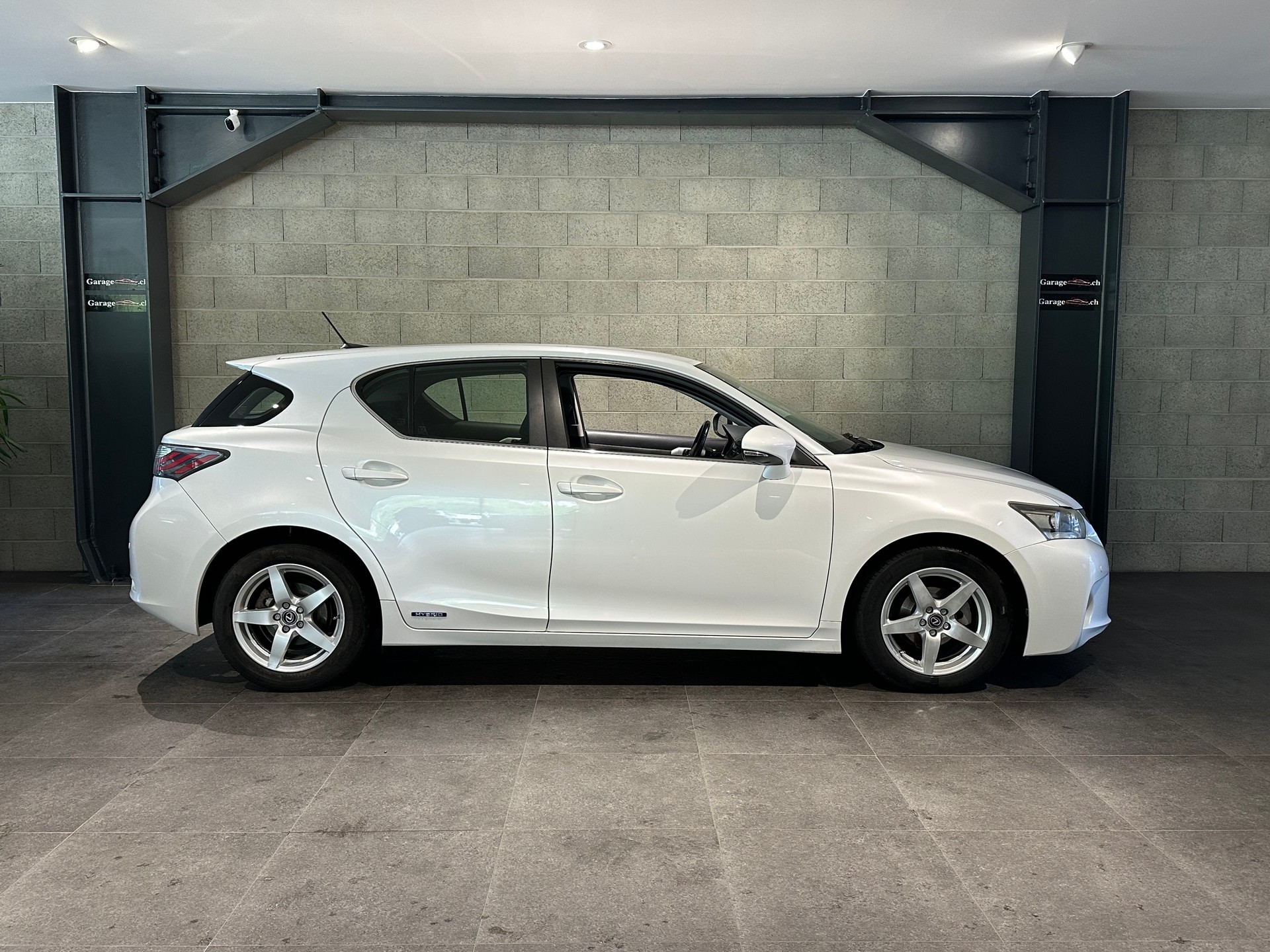 LEXUS CT 200h 1.8 comfort-image-3