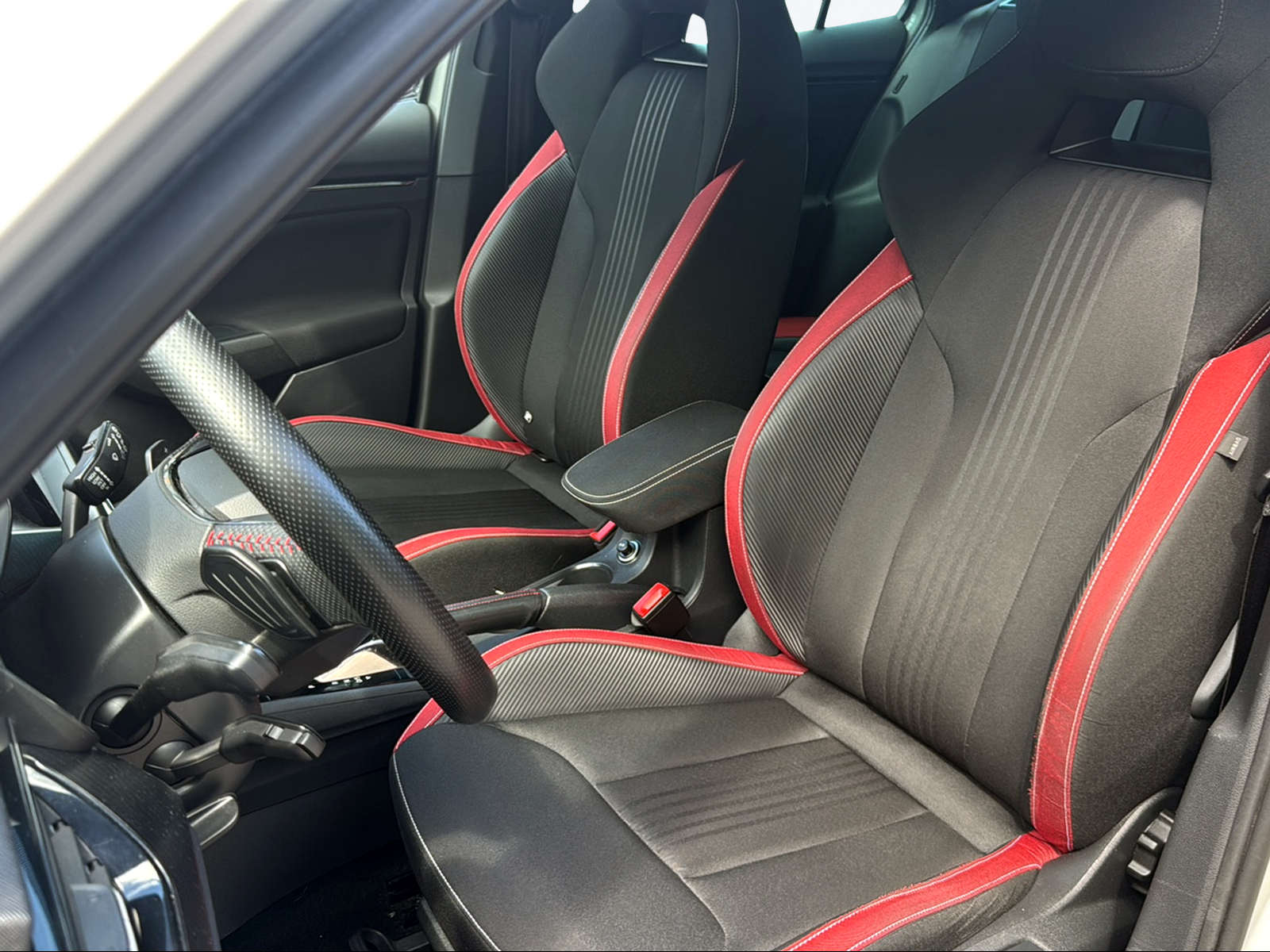 SKODA Kamiq 1.0 TSI Monte Carlo DSG-image-9
