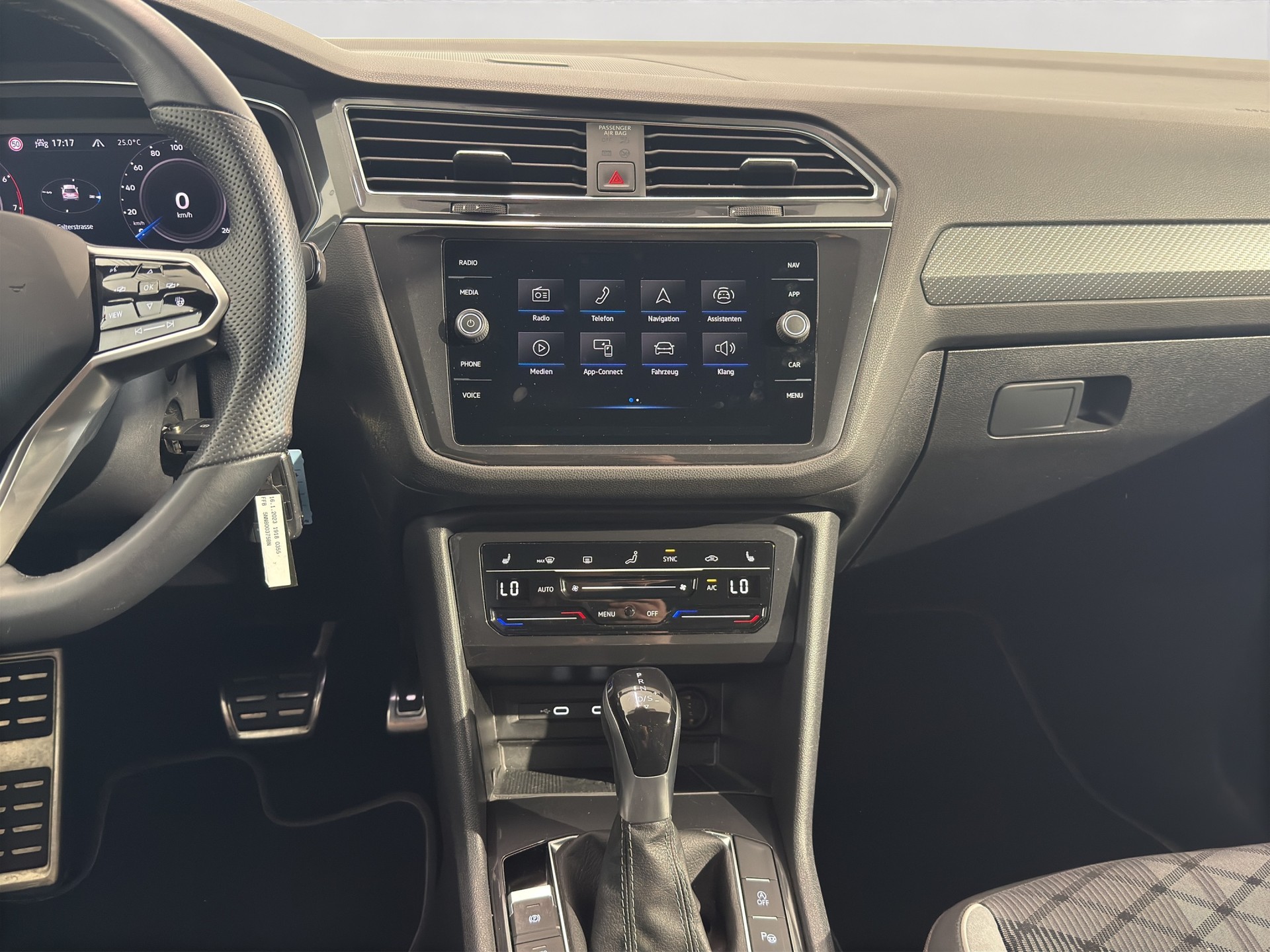 VW Tiguan Allspace 2.0TSI R-Line 4Motion DSG-image-7