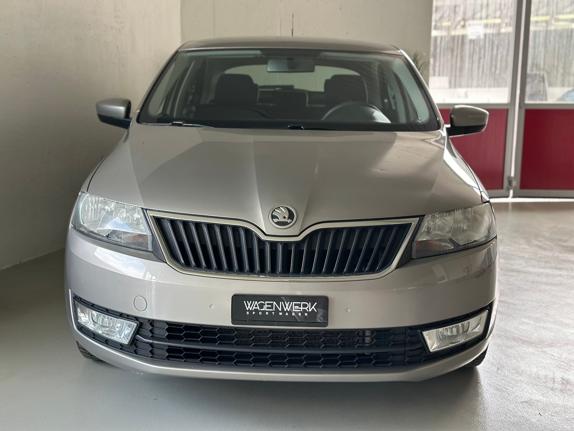 SKODA Rapid 1.2 TSI Active-showroom-element-2