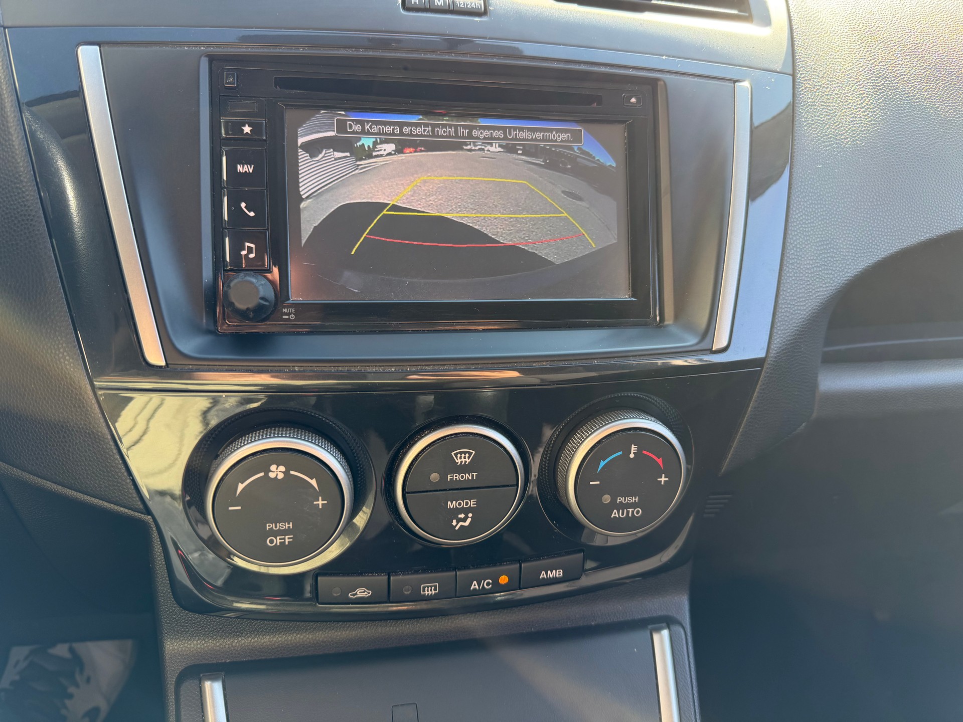 MAZDA 5 2.0 16V Voila ma Suisse Edition+ Activematic-image-2