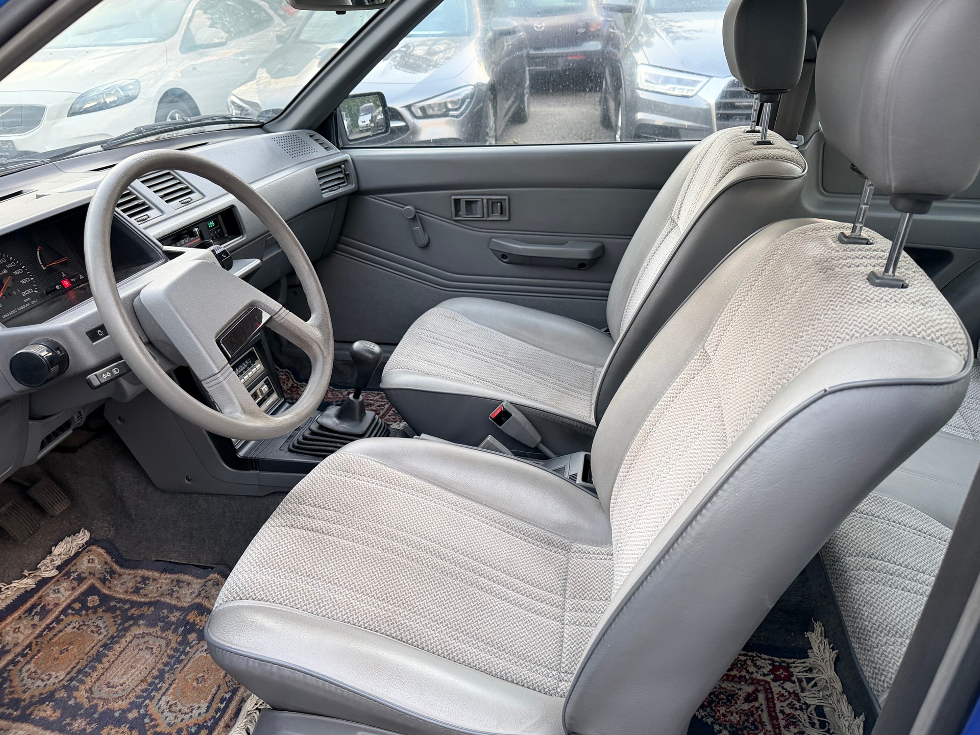 MITSUBISHI Colt 1300 GL-image-13