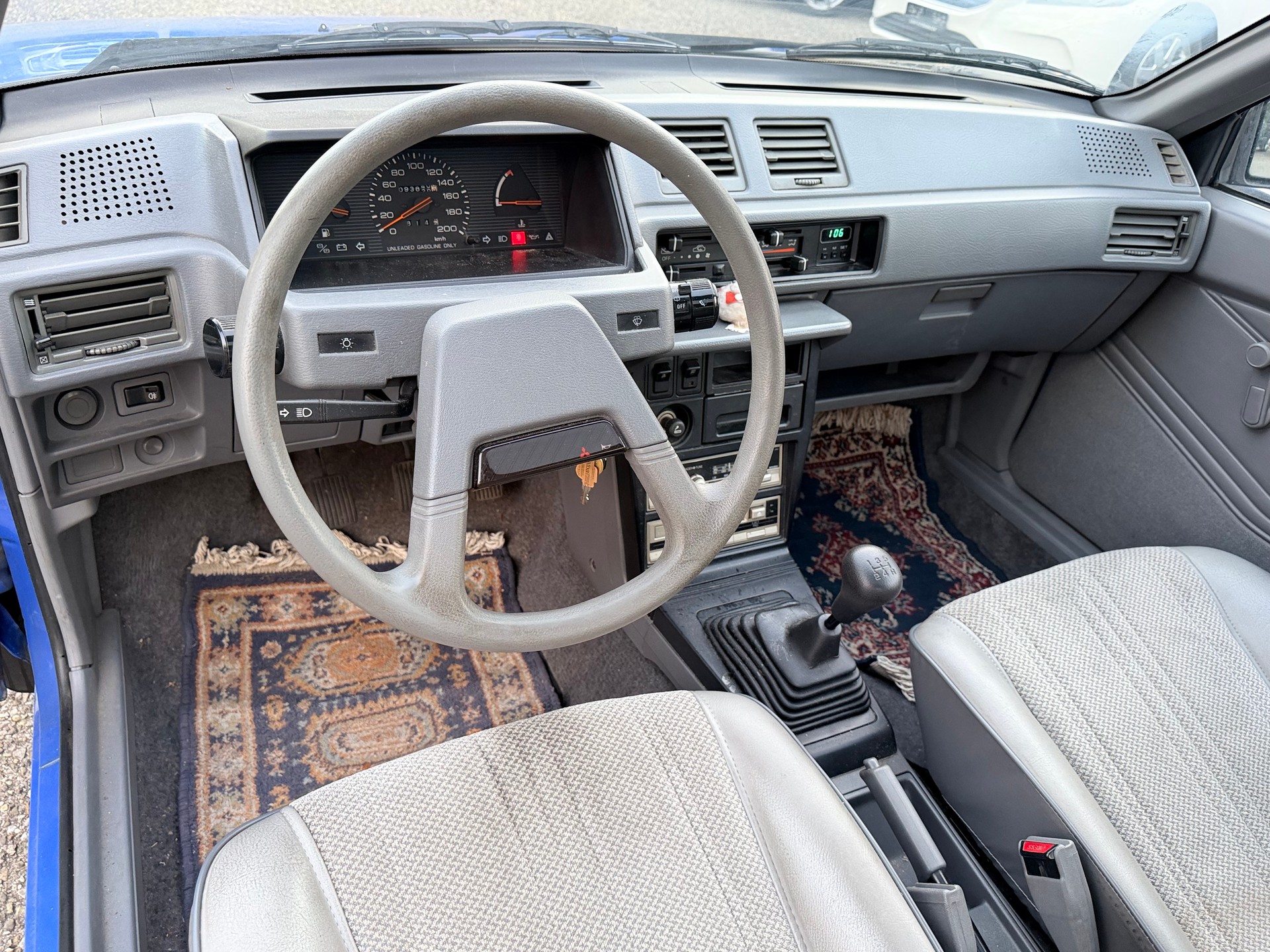 MITSUBISHI Colt 1300 GL-image-12