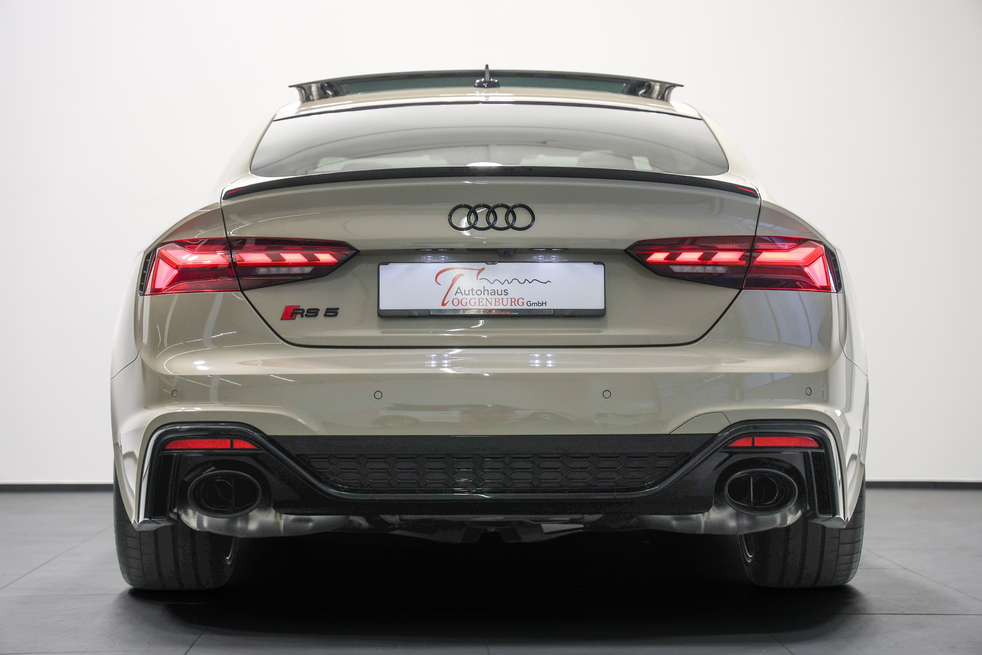 AUDI RS5 Sportback 2.9 TFSI quattro tiptronic *Facelift*Competition Paket*Individual-Lackierung Mocha Latte*-image-13