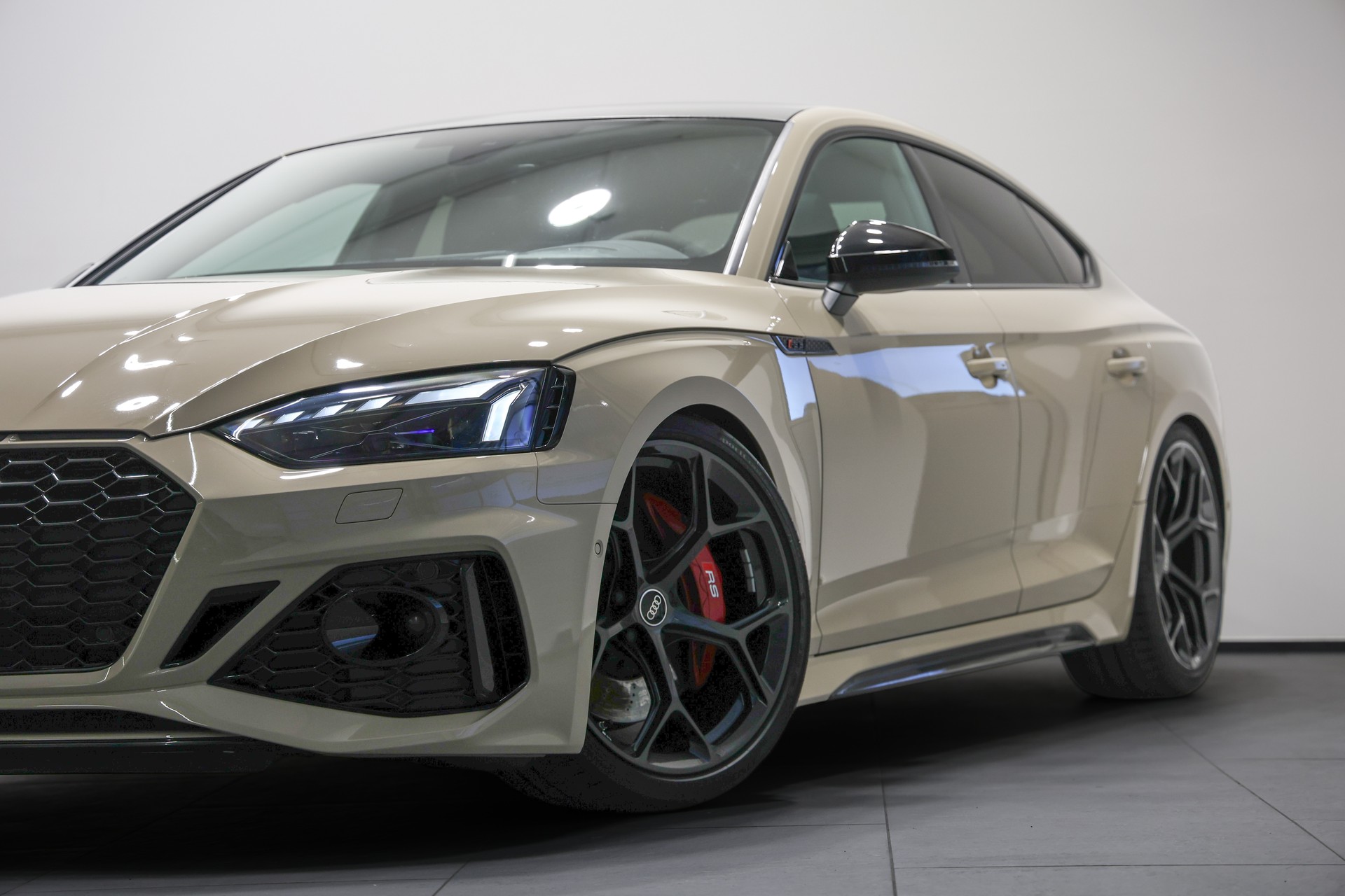 AUDI RS5 Sportback 2.9 TFSI quattro tiptronic *Facelift*Competition Paket*Individual-Lackierung Mocha Latte*-image-7