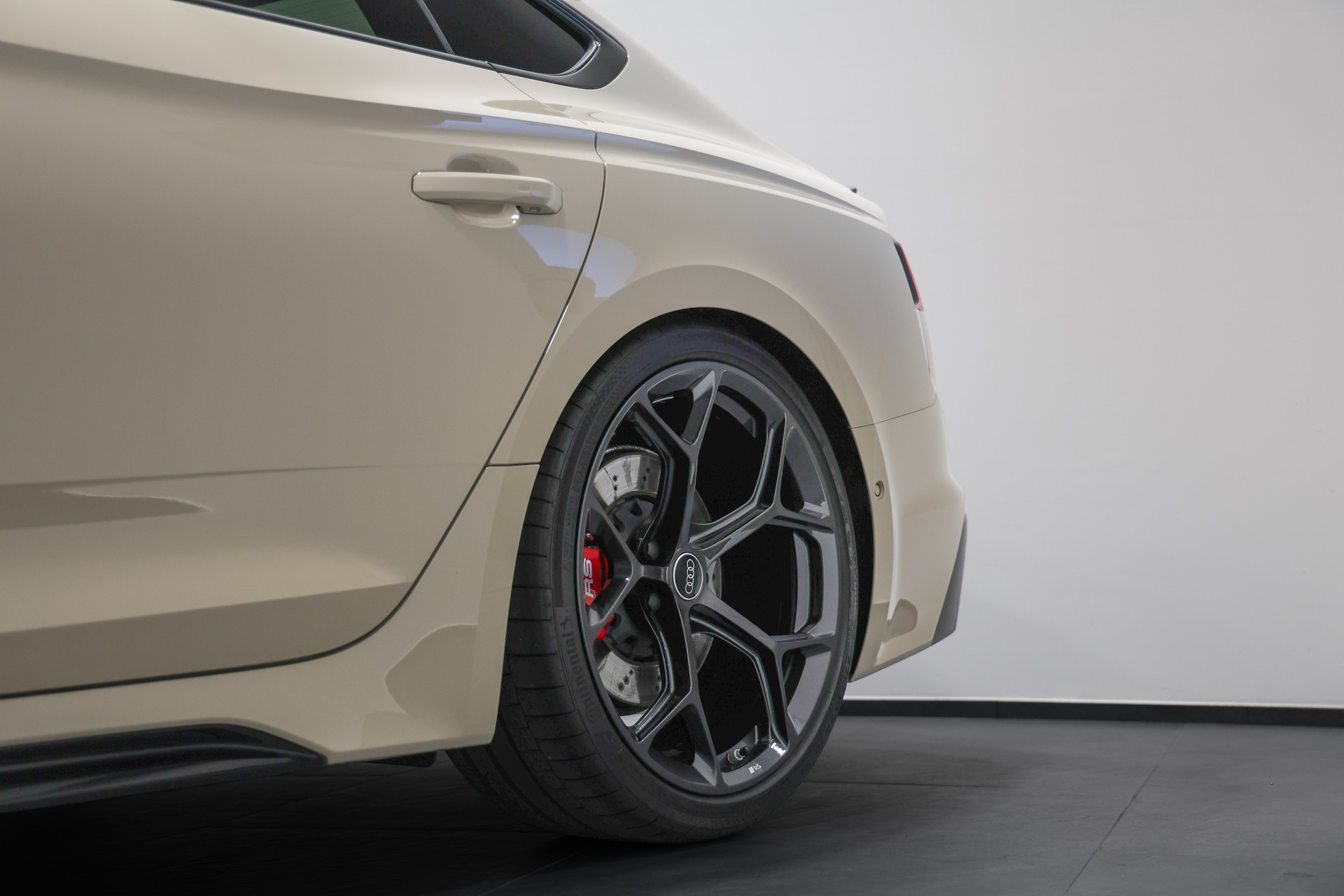AUDI RS5 Sportback 2.9 TFSI quattro tiptronic *Facelift*Competition Paket*Individual-Lackierung Mocha Latte*-image-8