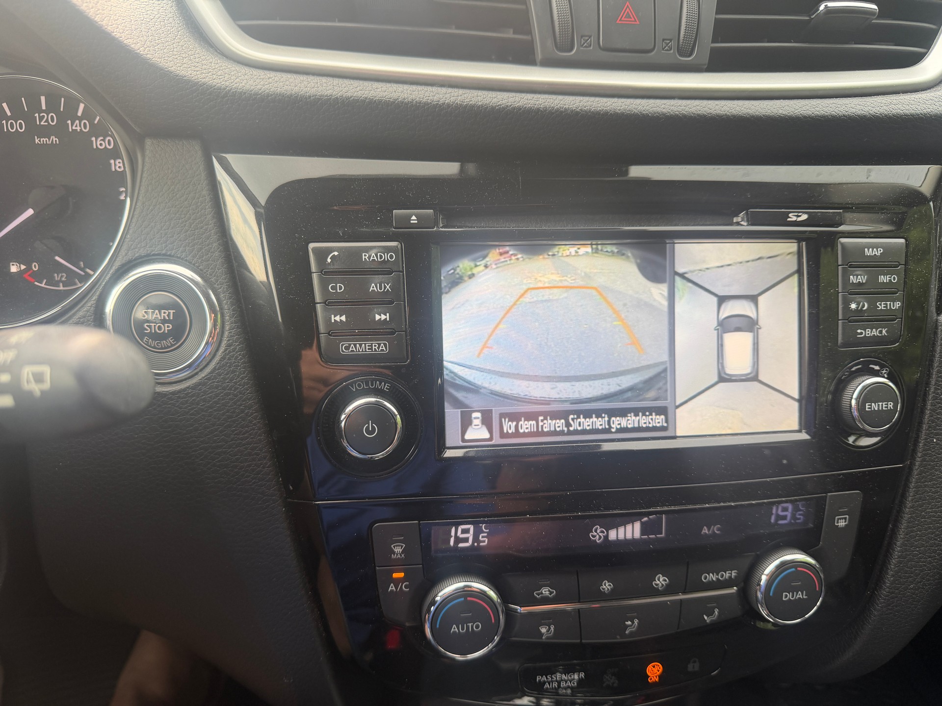 NISSAN Qashqai 1.6 dCi 360° Xtronic CVT-image-8
