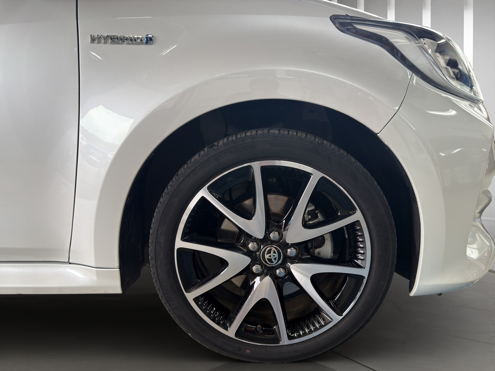 TOYOTA Yaris 1.5 Style e-CVT-image-11