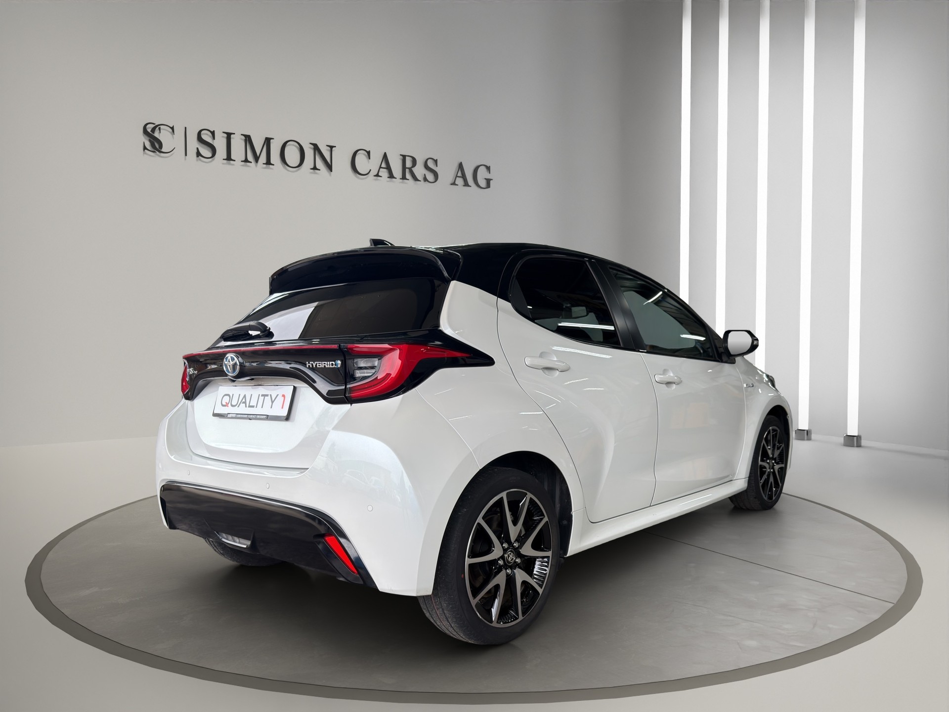 TOYOTA Yaris 1.5 Style e-CVT-image-3
