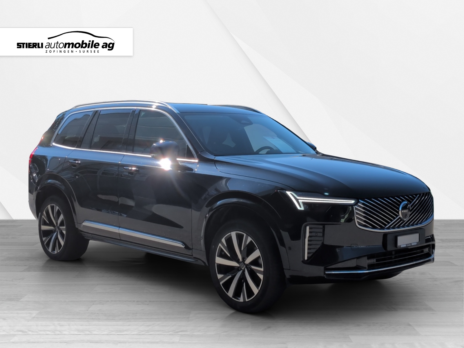 VOLVO XC90 2.0 B5 MH Plus Bright AWD-showroom-element-2