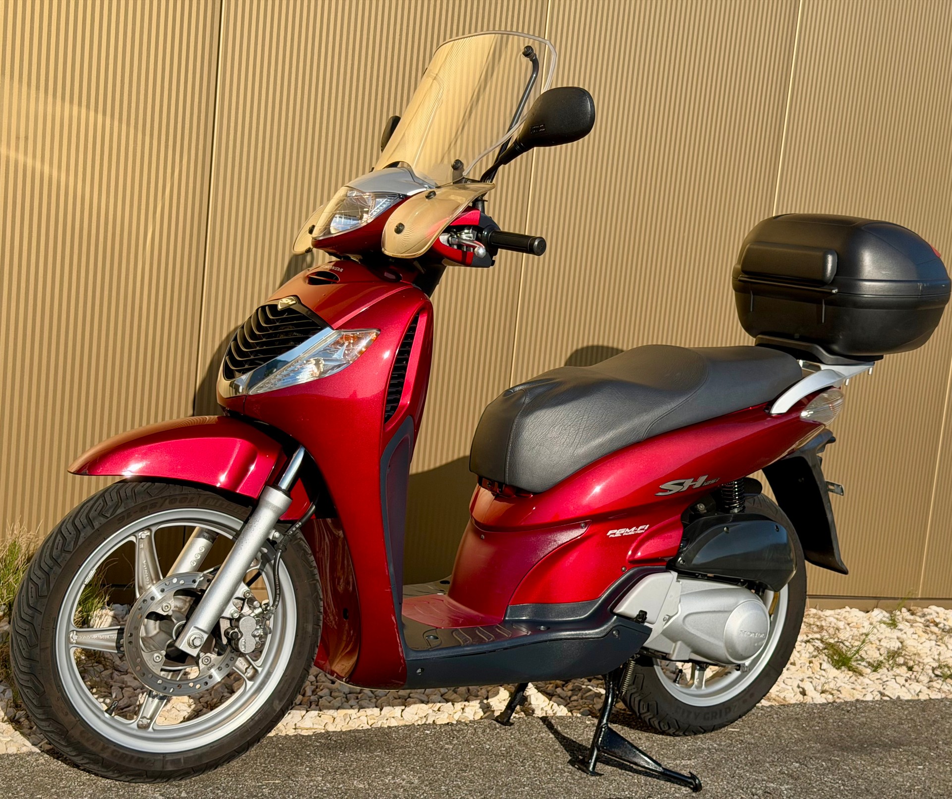 HONDA SH 125 i Topbox-image-9