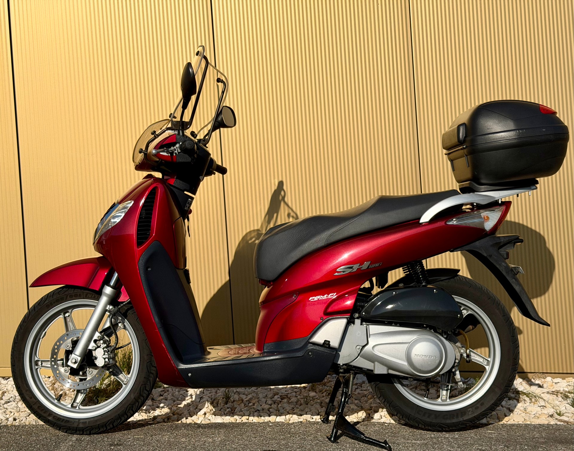 HONDA SH 125 i Topbox-image-10