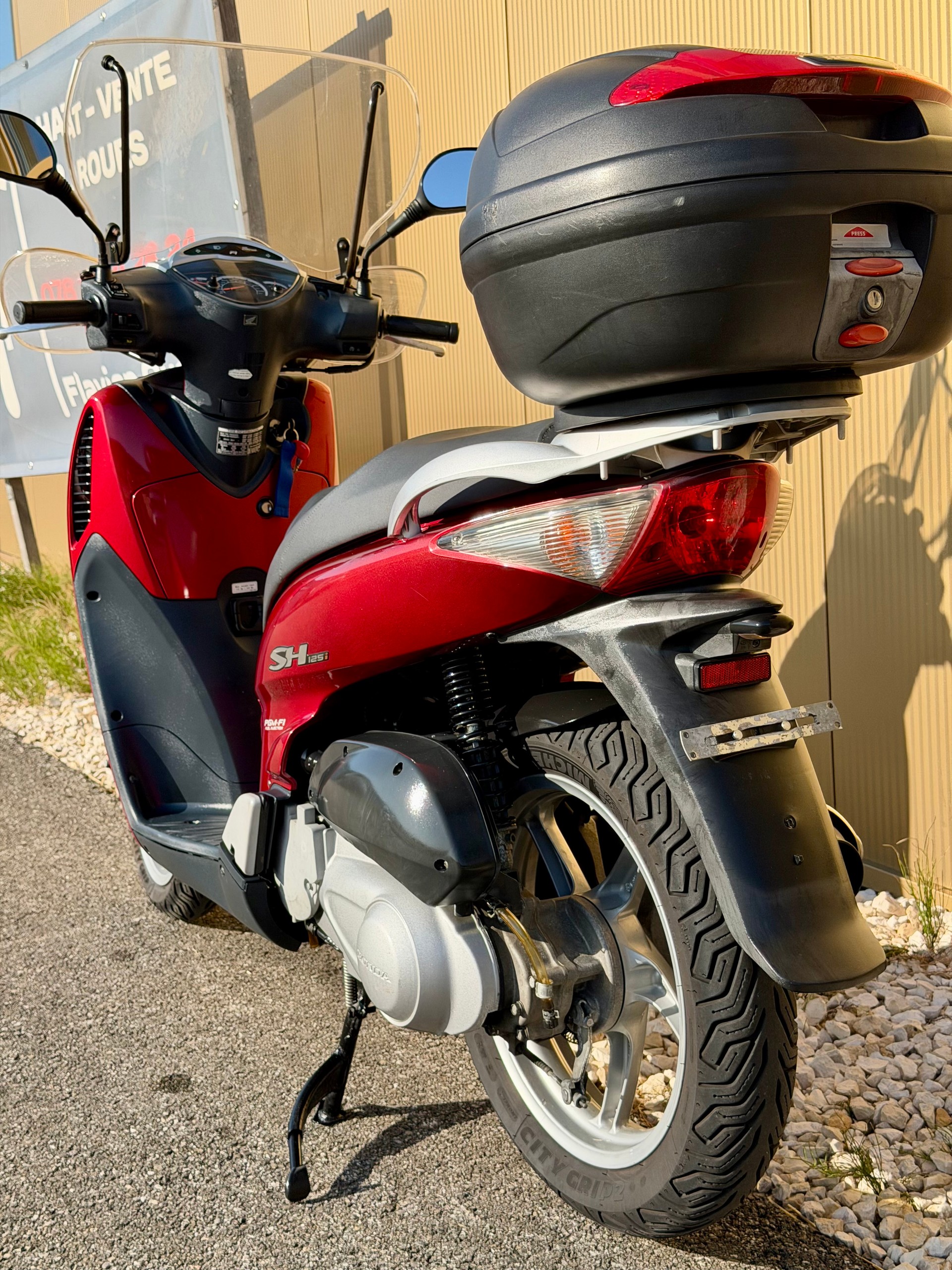 HONDA SH 125 i Topbox-image-12