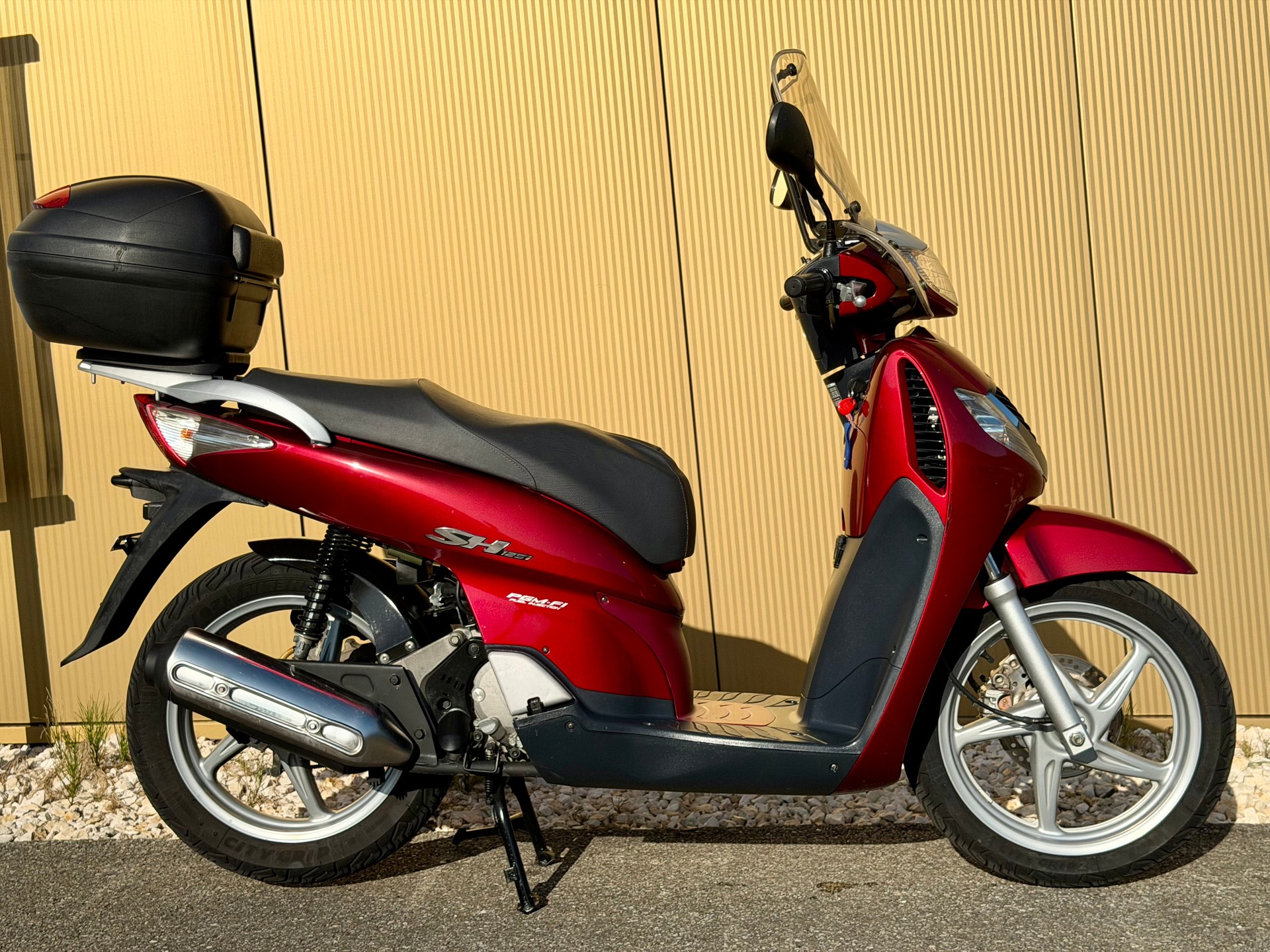 HONDA SH 125 i Topbox-image-3
