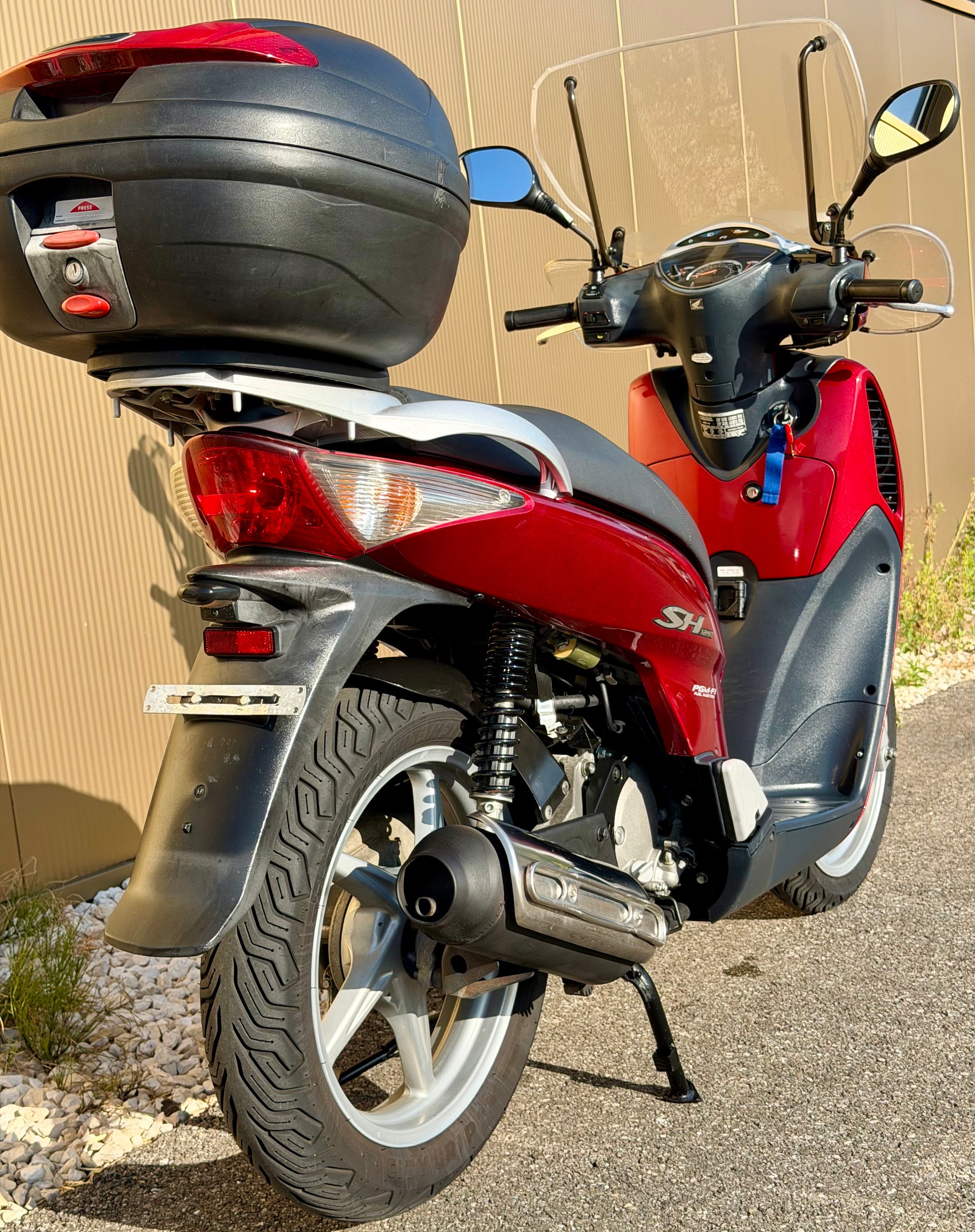 HONDA SH 125 i Topbox-image-5