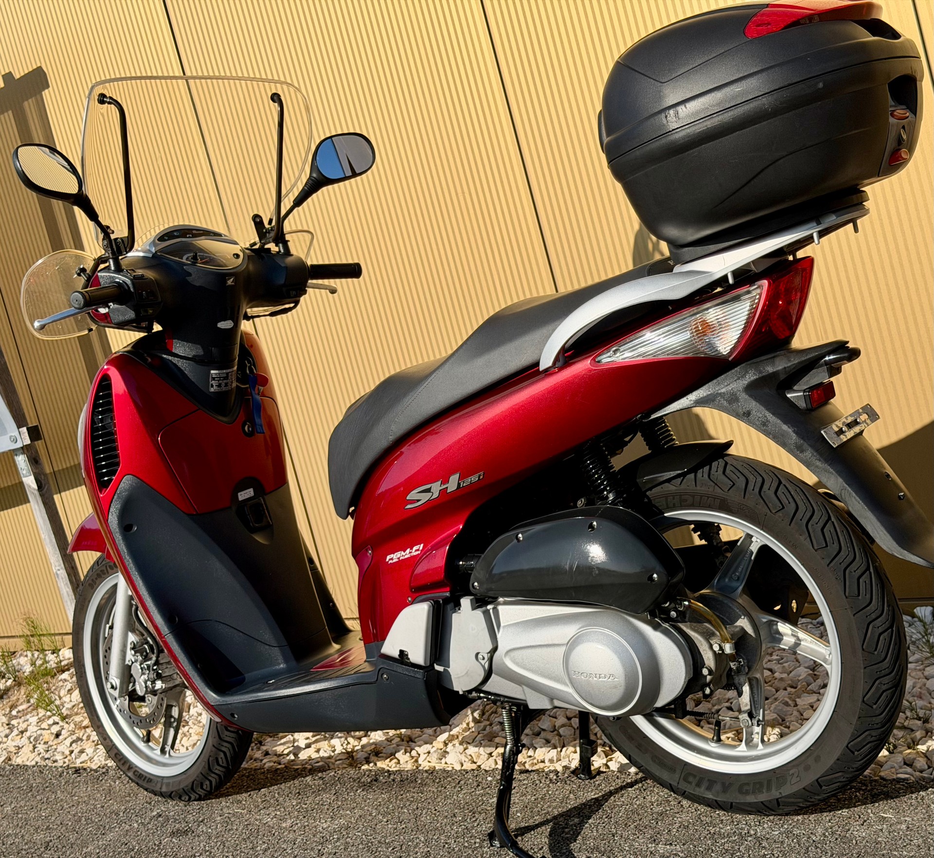 HONDA SH 125 i Topbox-image-11