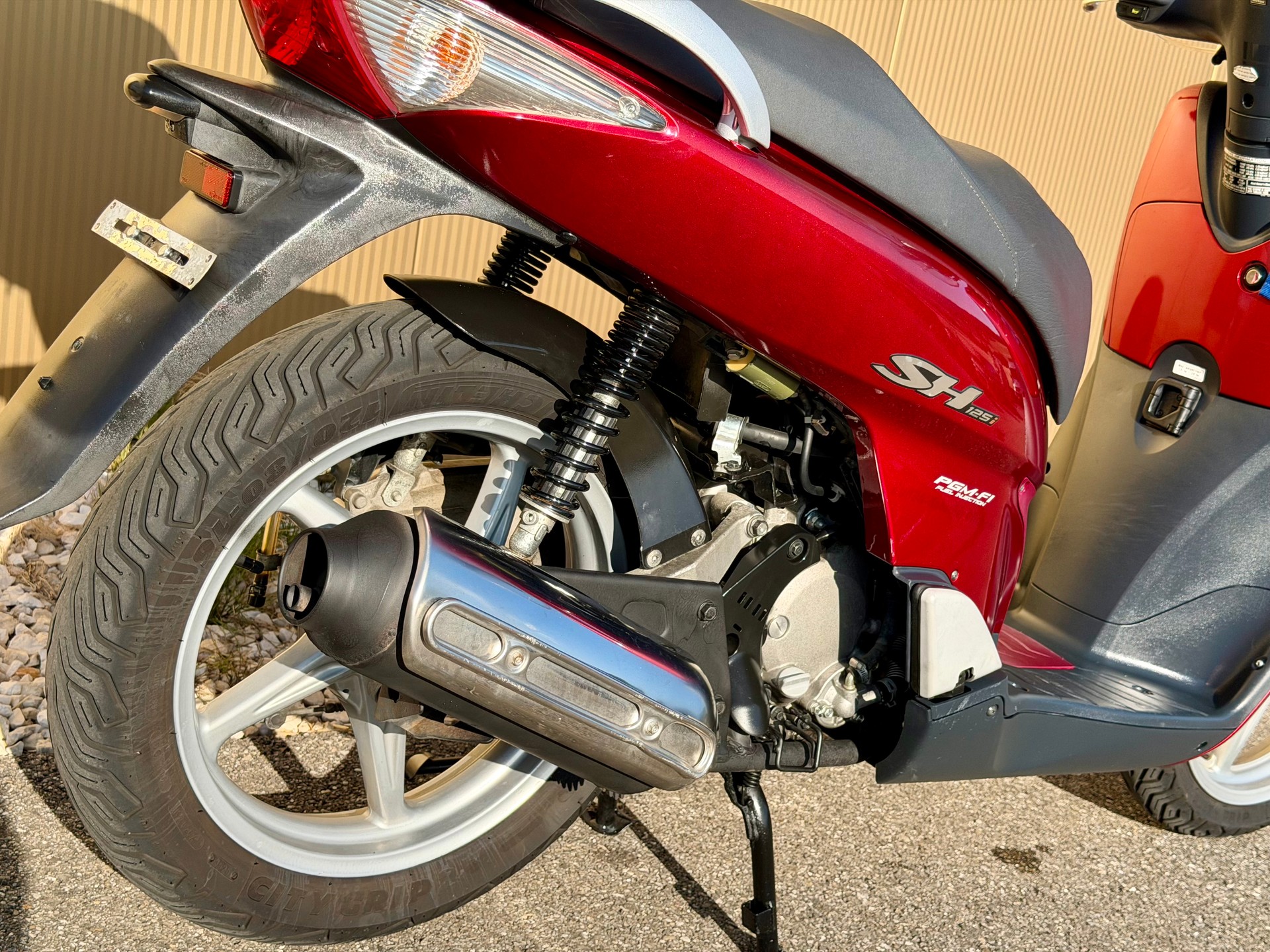 HONDA SH 125 i Topbox-image-6
