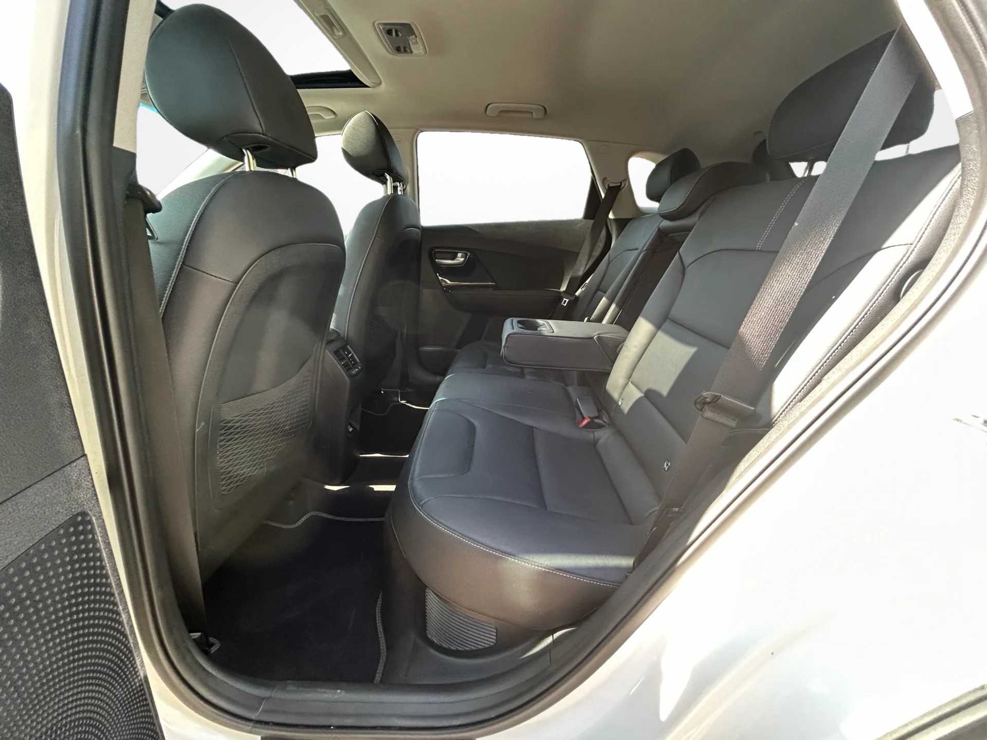 KIA Niro 1.6GDi Plug-in Hybrid DCT-image-6