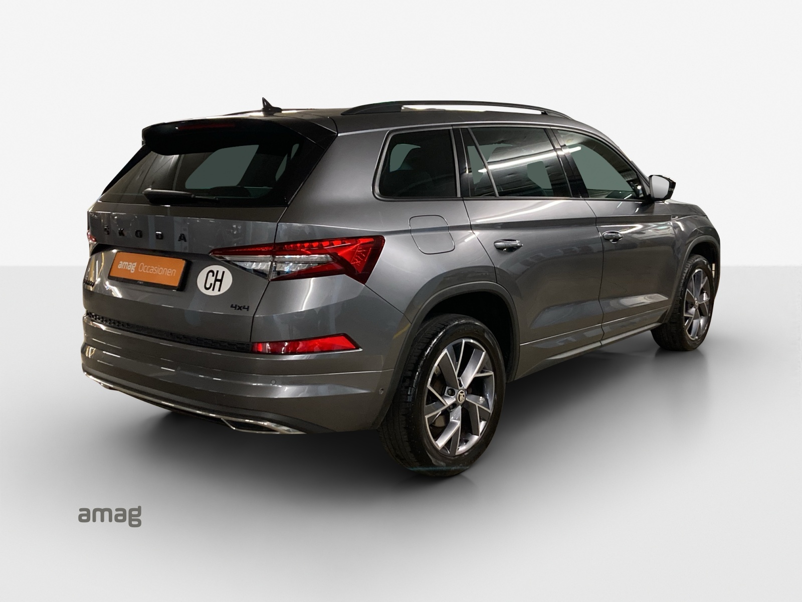 SKODA Kodiaq 2.0 TSI 4x4 SportLine-image-4