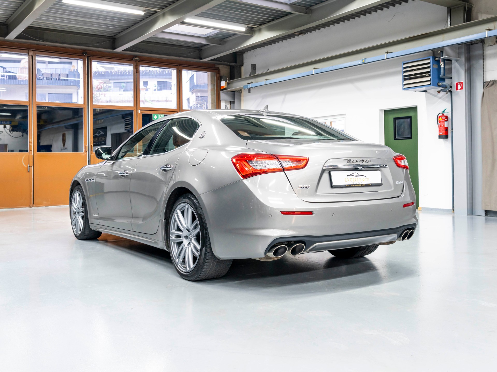 MASERATI Ghibli S Q4 3.0 V6 GranLusso Automatica-image-7