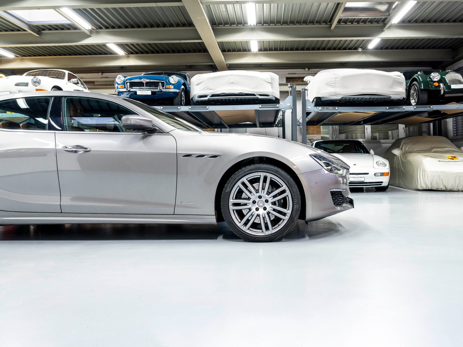 MASERATI Ghibli S Q4 3.0 V6 GranLusso Automatica-image-8