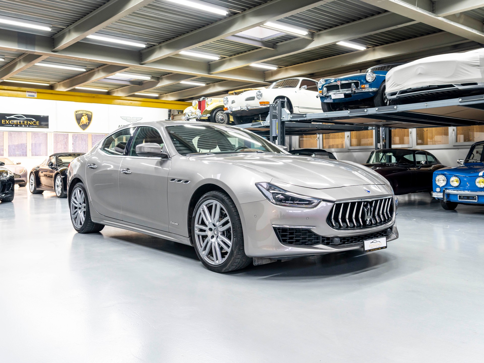 MASERATI Ghibli S Q4 3.0 V6 GranLusso Automatica-showroom-element-2
