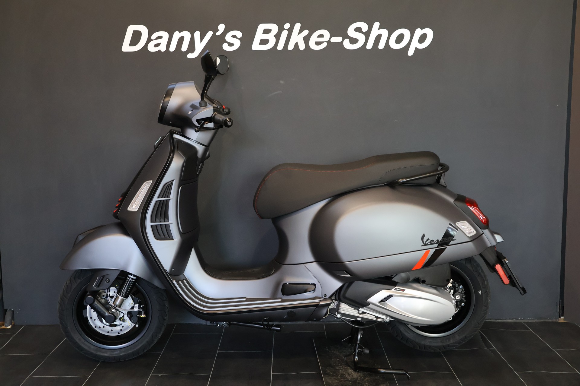 PIAGGIO Vespa GTS 310 Super Sport MY26 (4 Jahre Garantie)-showroom-element-3