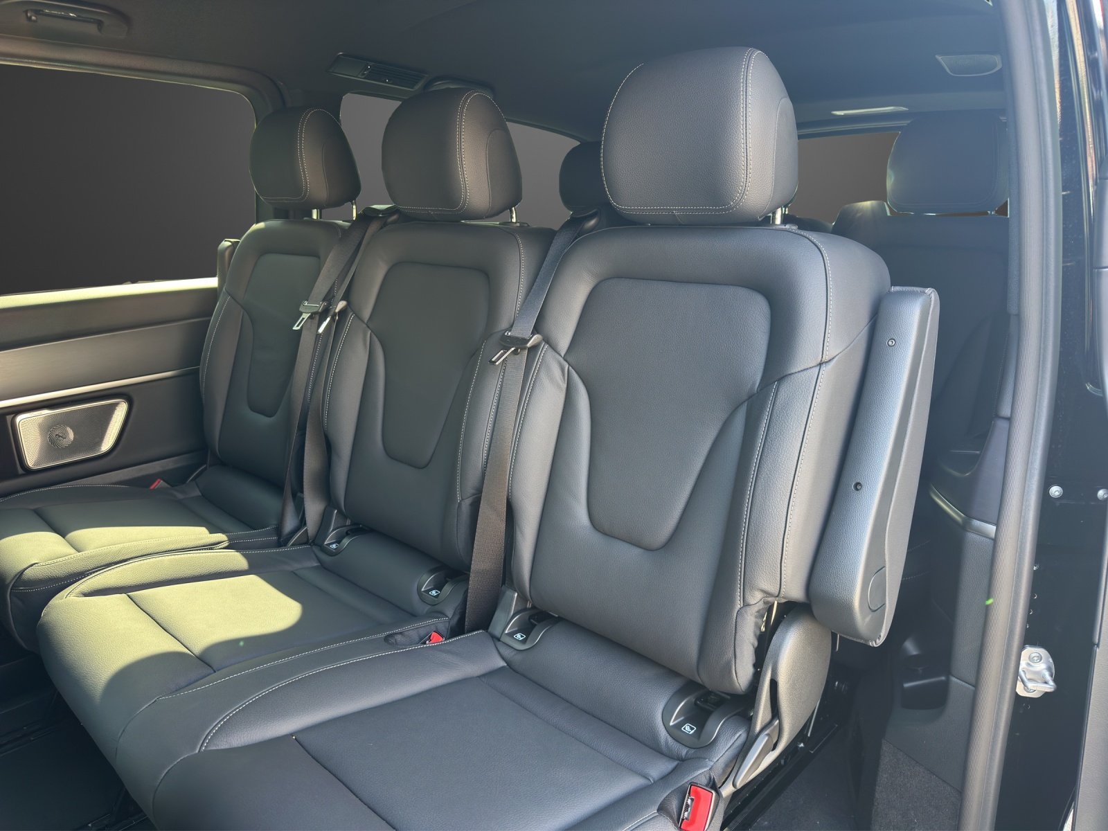 MERCEDES-BENZ V 250 d extralang 4Matic Avantgarde 9G-Tronic-image-6
