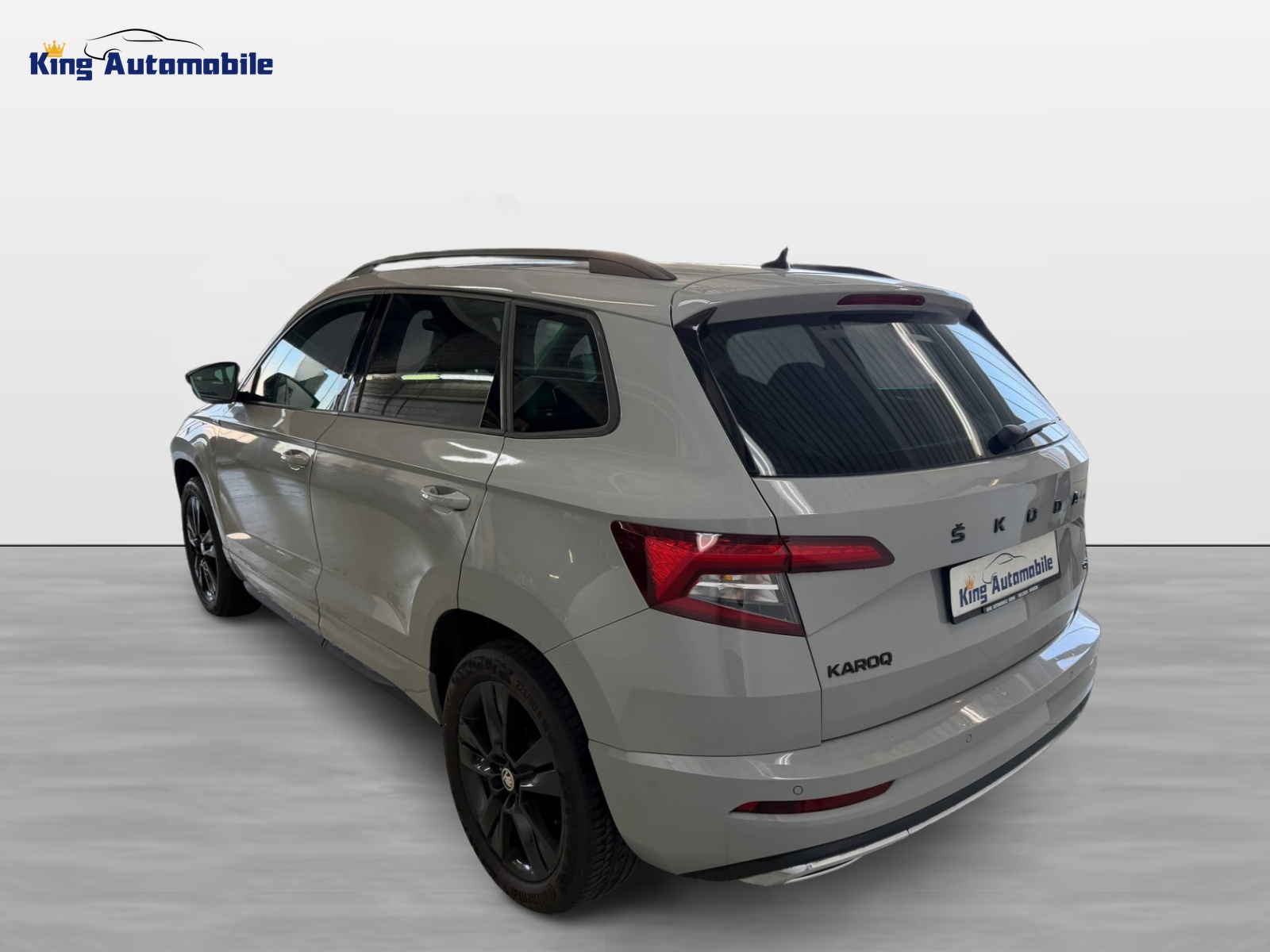 SKODA Karoq 2.0 TSI SportLine 4x4 DSG | CH-Auto | Aus 1-Hand | Frisch MFK | RF-Kamera-image-4