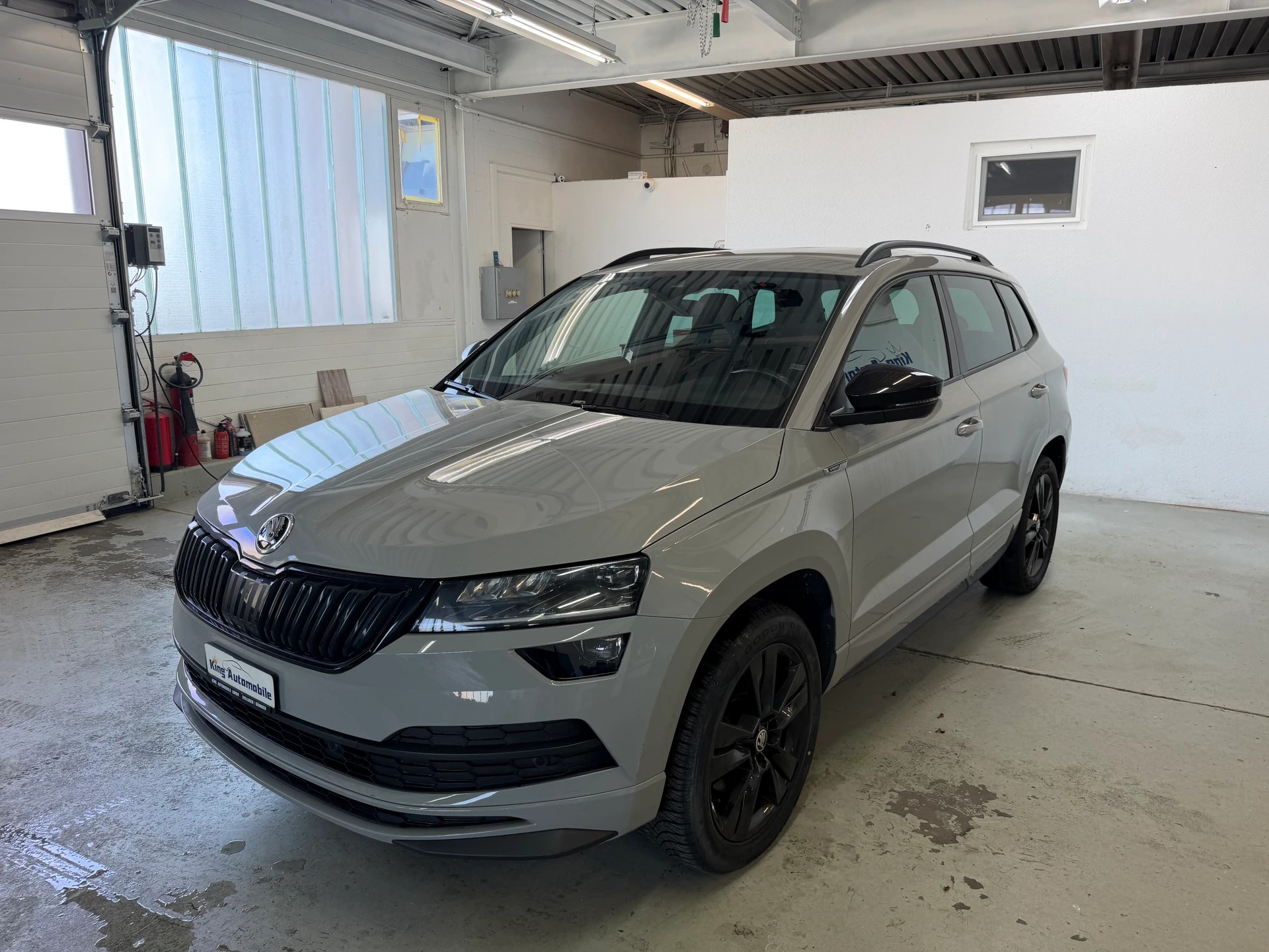 SKODA Karoq 2.0 TSI SportLine 4x4 DSG | CH-Auto | Aus 1-Hand | Frisch MFK | RF-Kamera-showroom-element-1