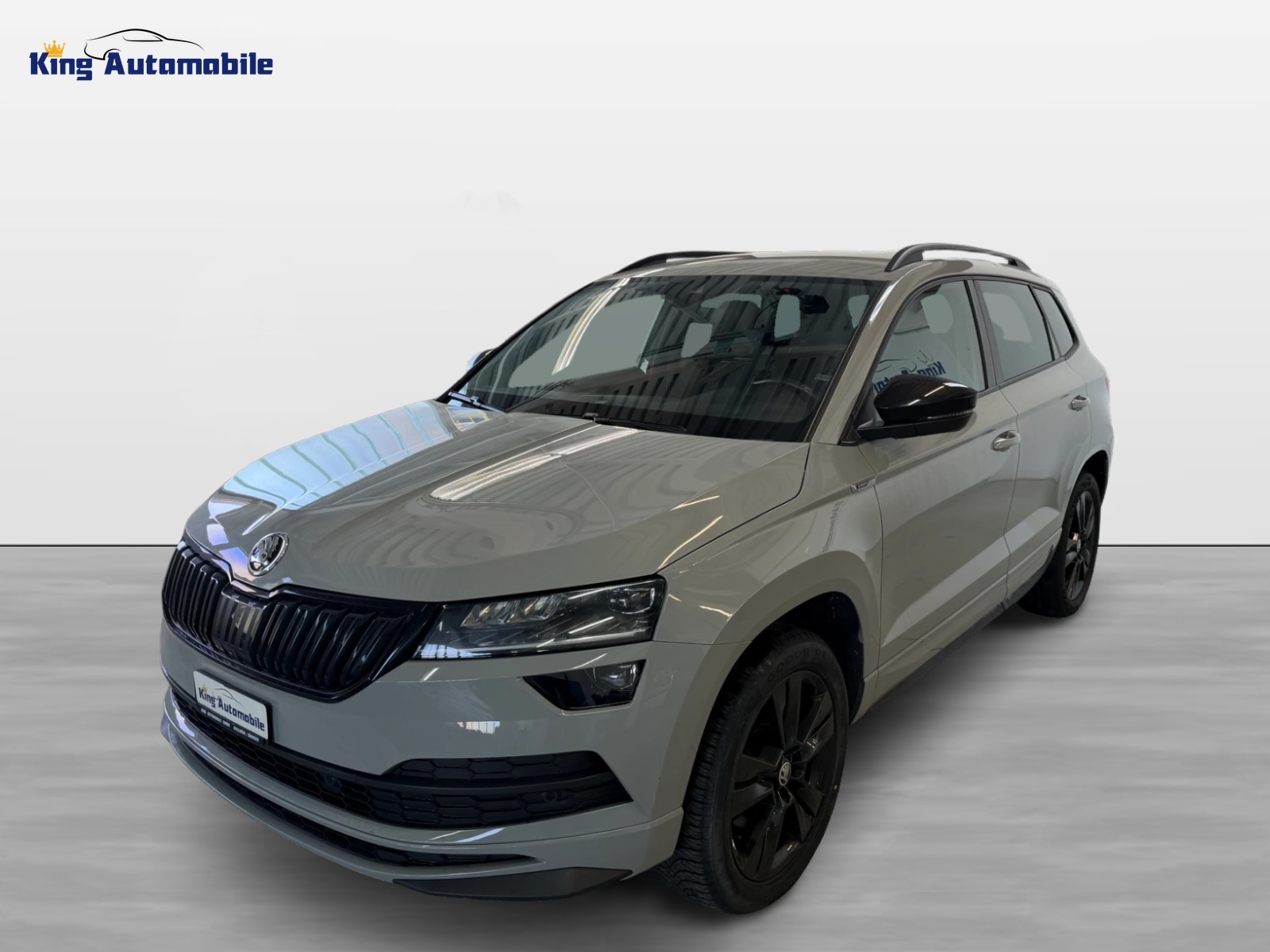 SKODA Karoq 2.0 TSI SportLine 4x4 DSG | CH-Auto | Aus 1-Hand | Frisch MFK | RF-Kamera-showroom-element-1