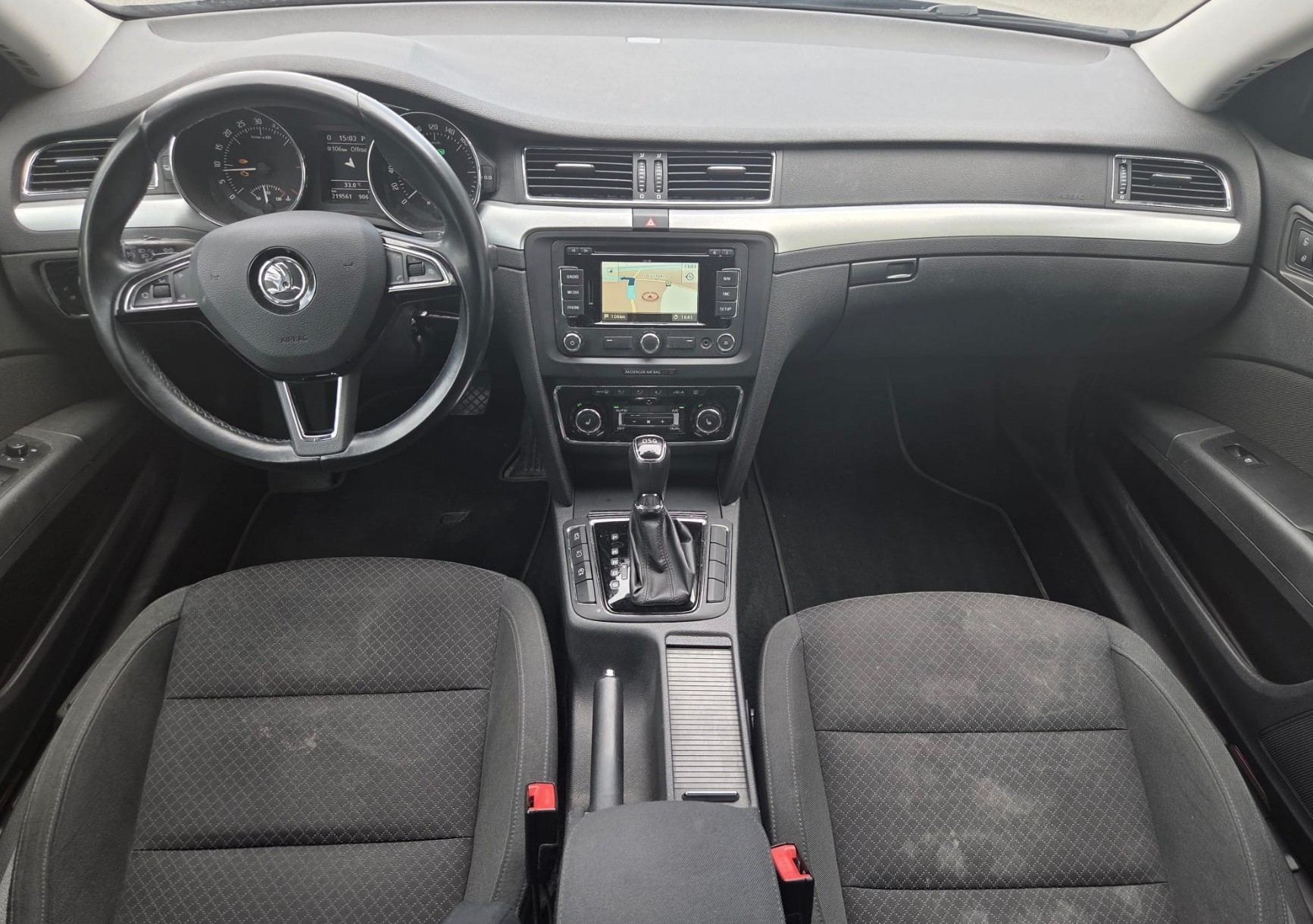 SKODA Superb 2.0 TDi Ambition DSG-image-6
