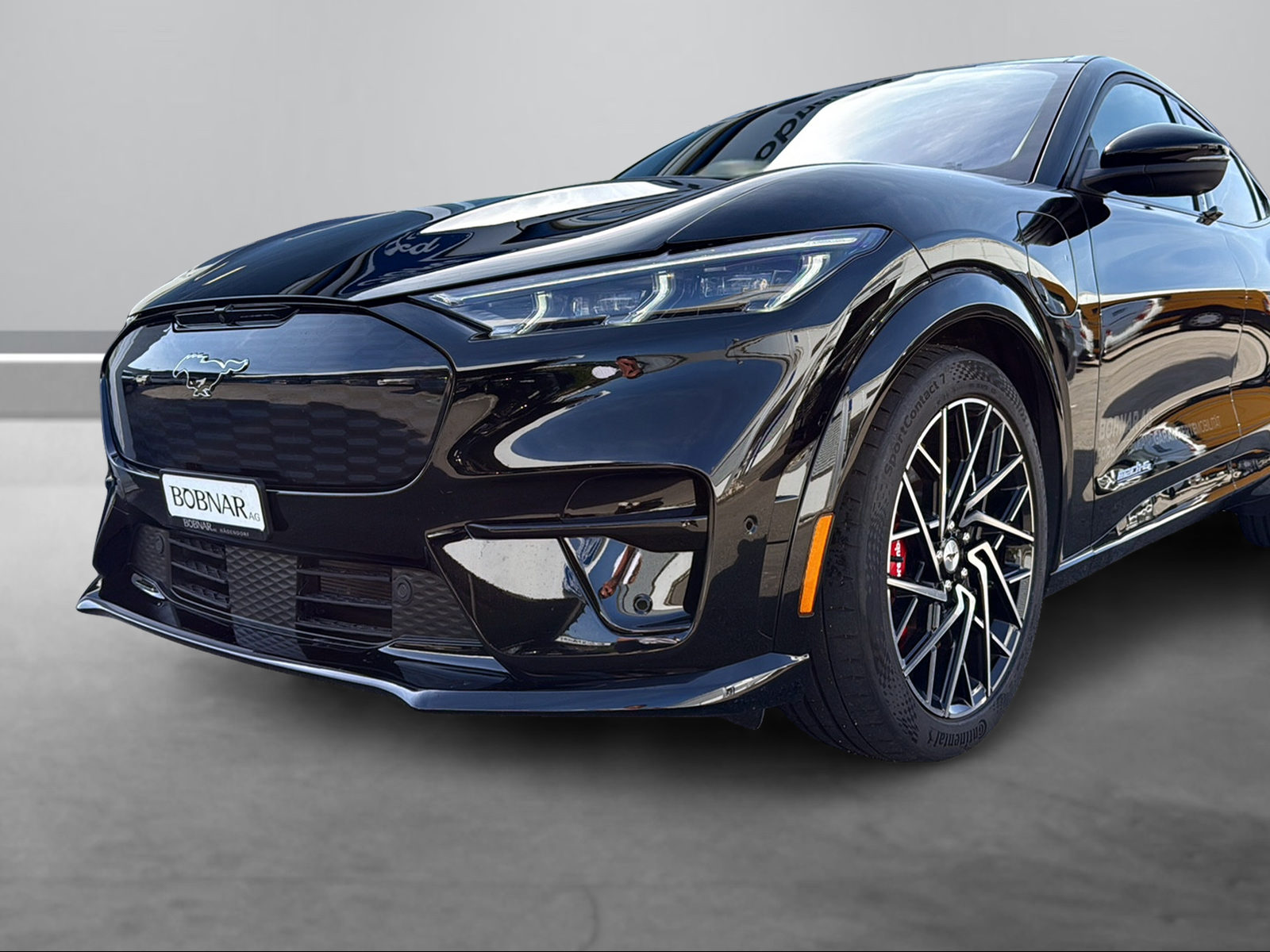 FORD Mustang MACH-E GT AWD 91 kWh-showroom-element-1