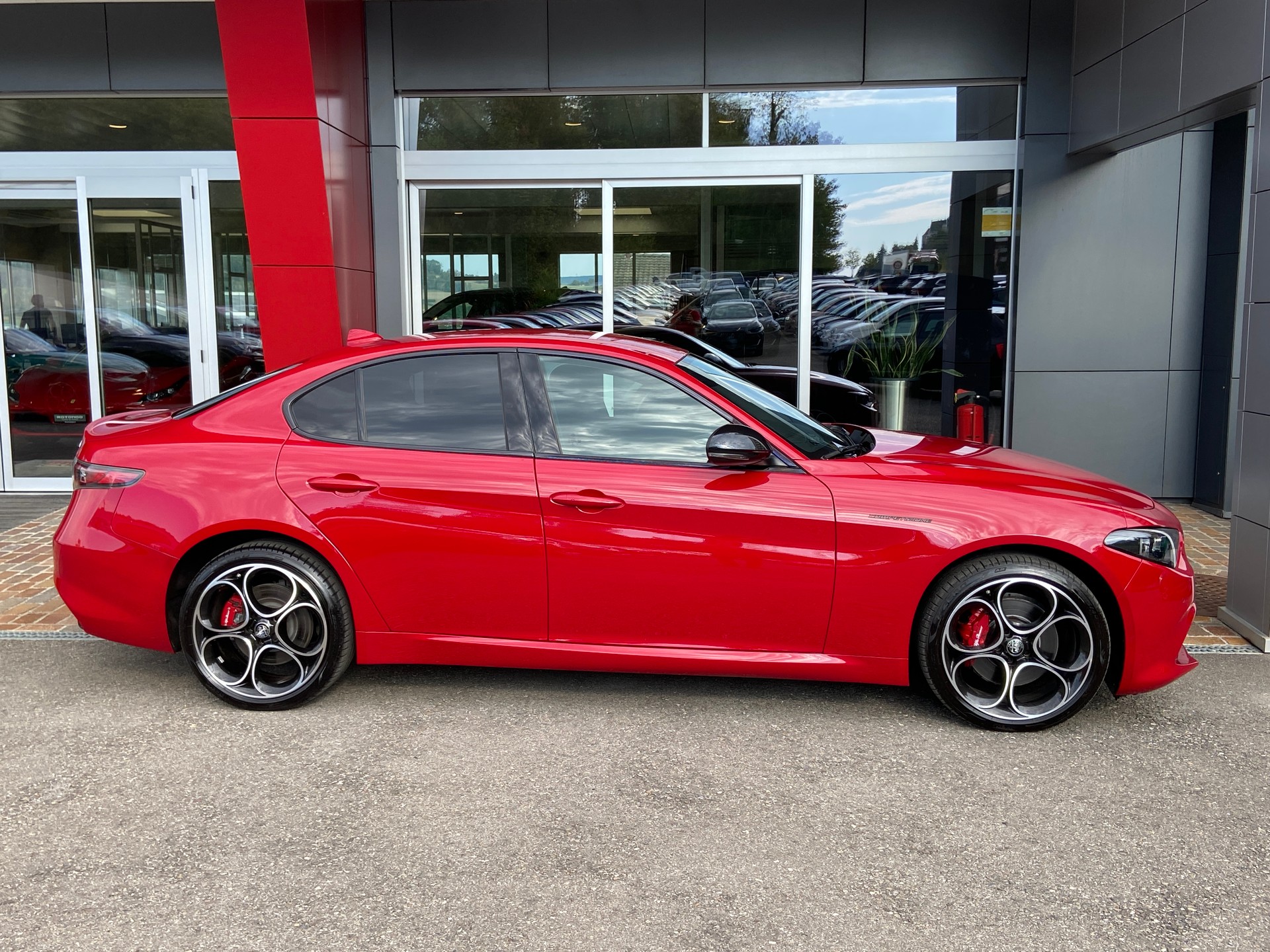 ALFA ROMEO Giulia 2.0 Competizione Q4 AT8-image-15