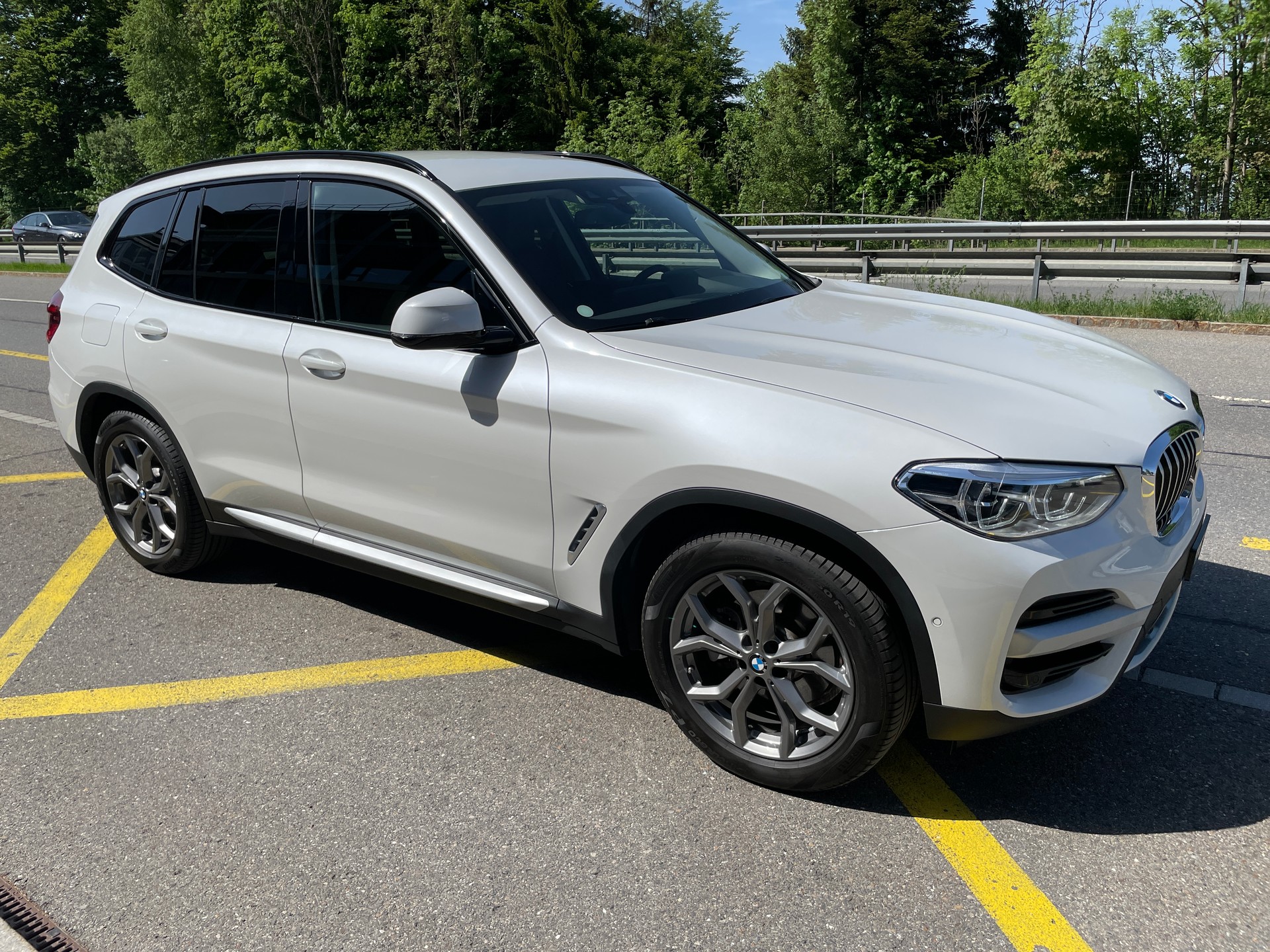 BMW X3 xDrive 48V 20d xLine Steptronic-showroom-element-2