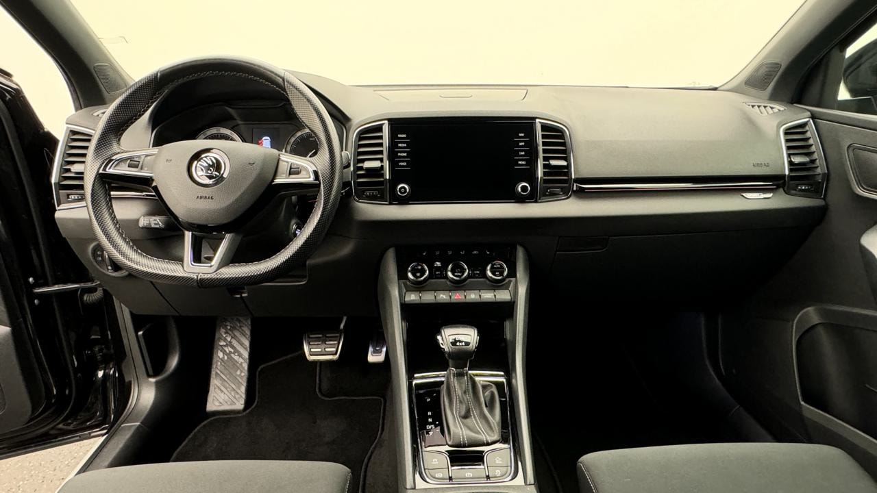 SKODA Karoq 2.0 TSI SportLine 4x4 DSG-image-5