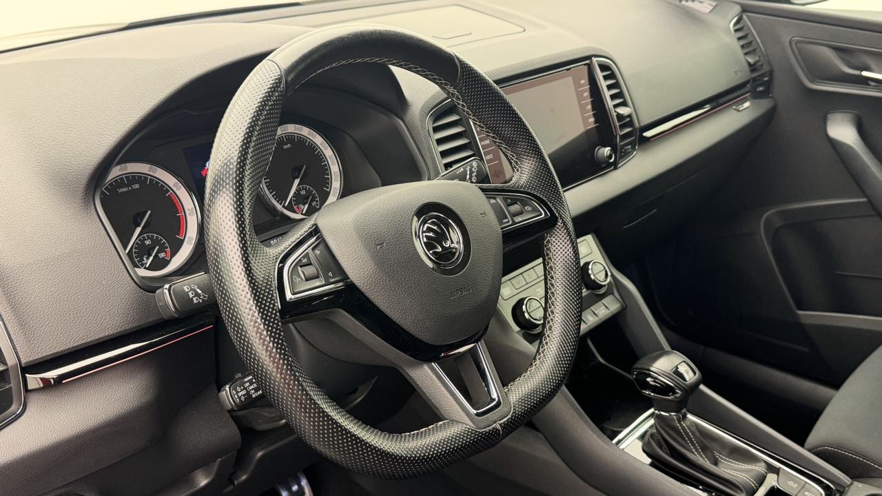 SKODA Karoq 2.0 TSI SportLine 4x4 DSG-image-6