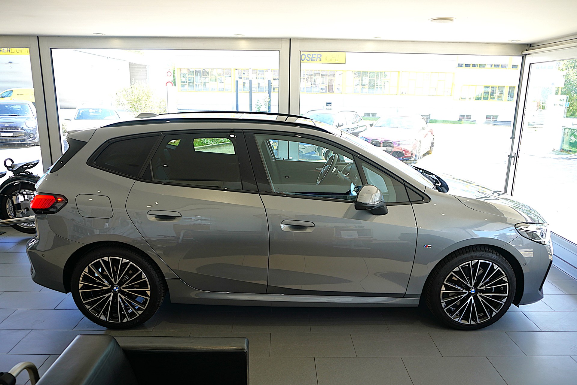 BMW 223i Active Tourer xDrive M Sport DKG-showroom-element-3