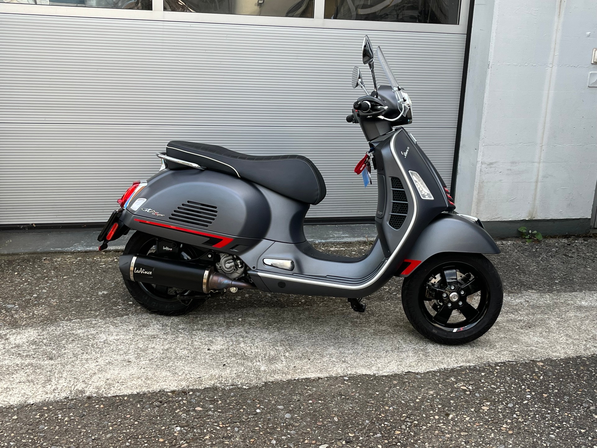 PIAGGIO Vespa GTS 300 HPE Super Sport ABS/ASR-image-2