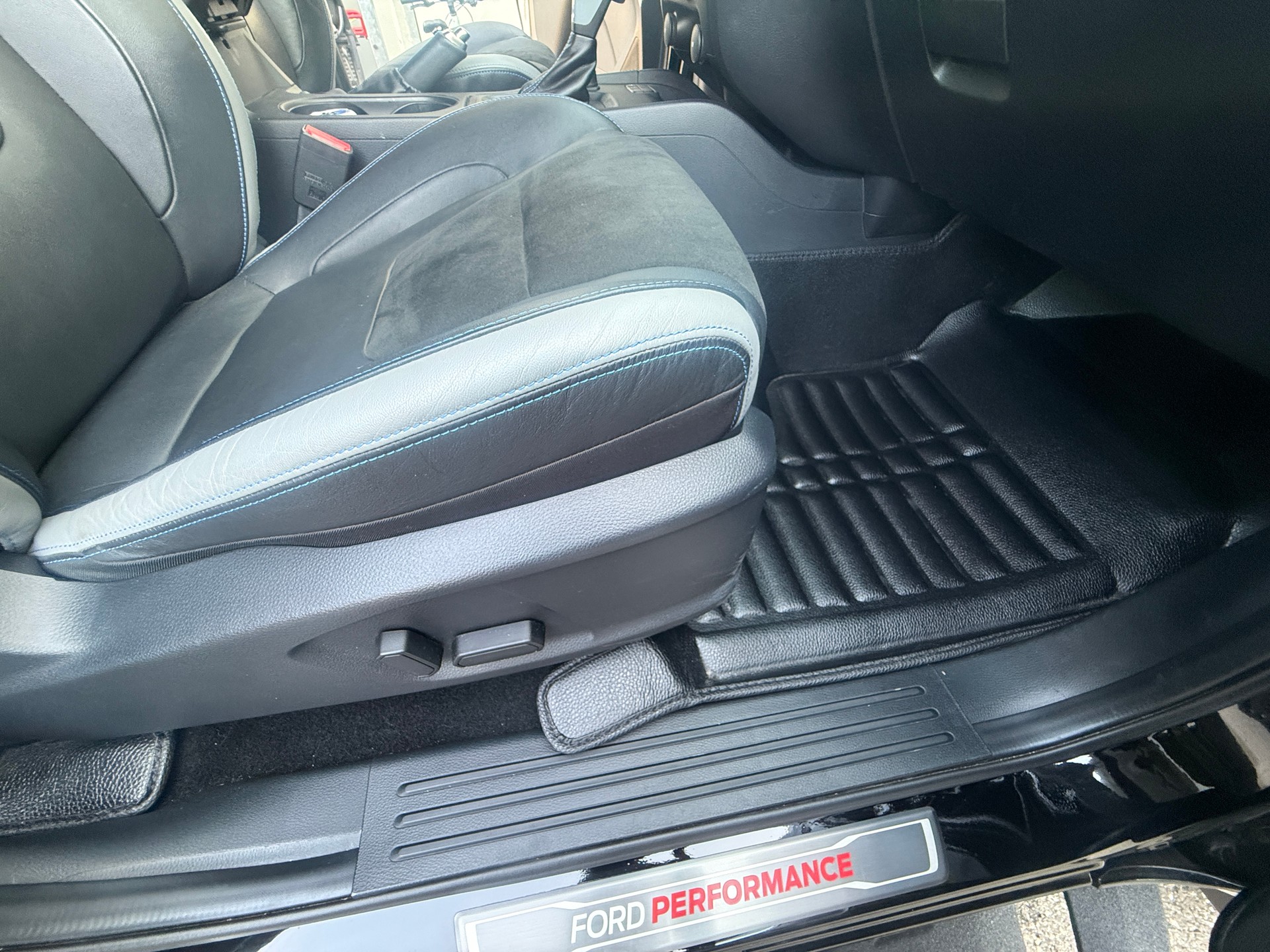 FORD 2.0 EcoBlue 4x4 Raptor-image-12