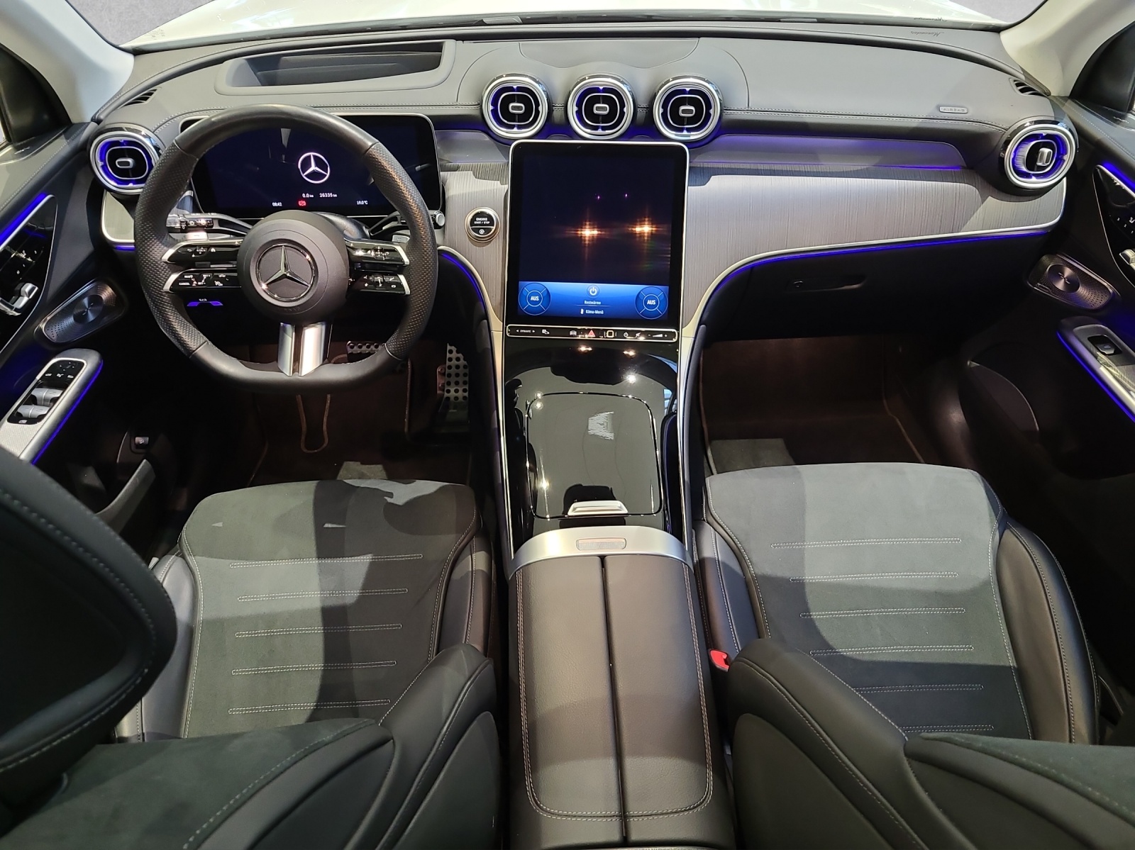 MERCEDES-BENZ GLC 220 d 4M AMG X254-showroom-element-3