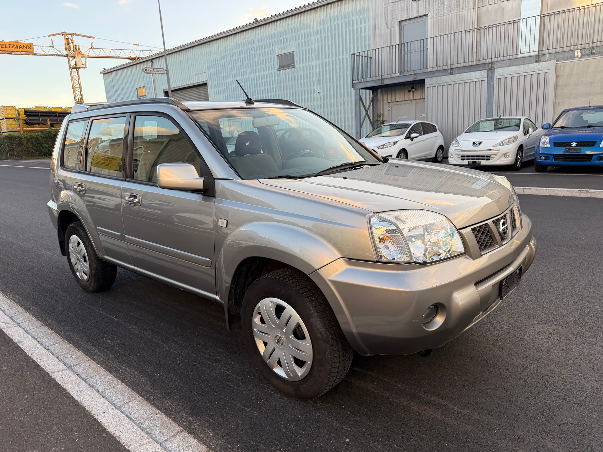NISSAN X-Trail 2.5 16V Elegance-showroom-element-3