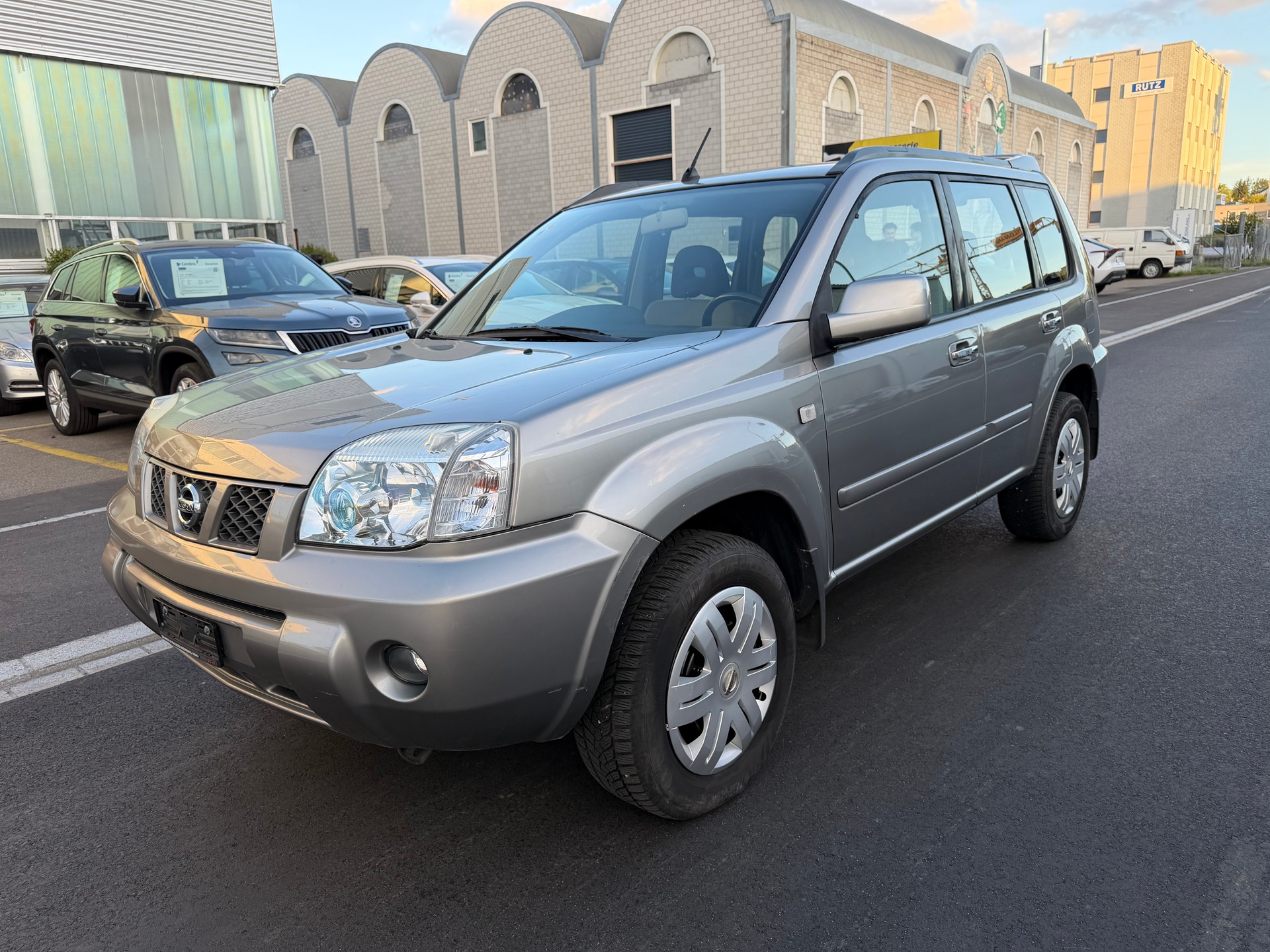 NISSAN X-Trail 2.5 16V Elegance-showroom-element-1