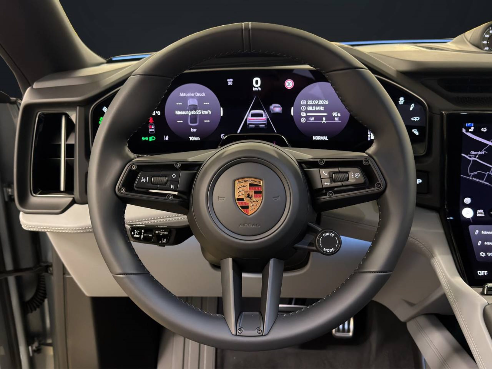 PORSCHE Cayenne Coupé Electric-image-12