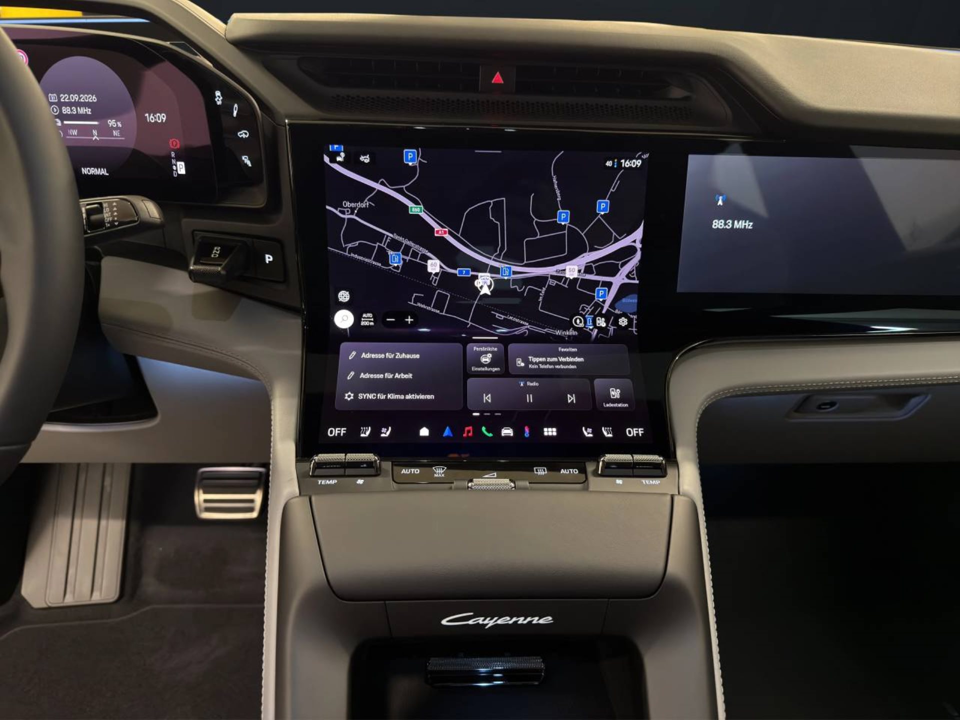 PORSCHE Cayenne Coupé Electric-image-16