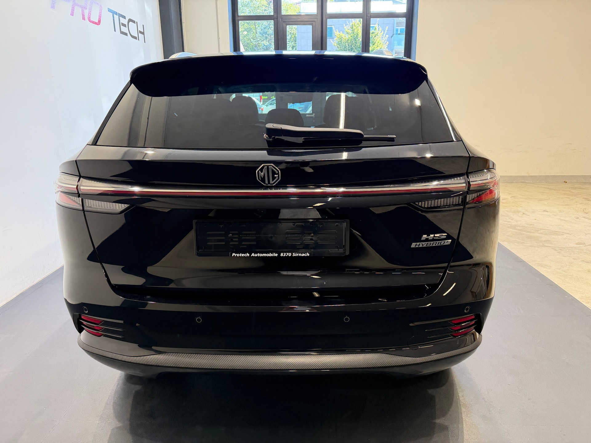 MG HS 1.5 Vollhybrid Luxury Automat-image-4