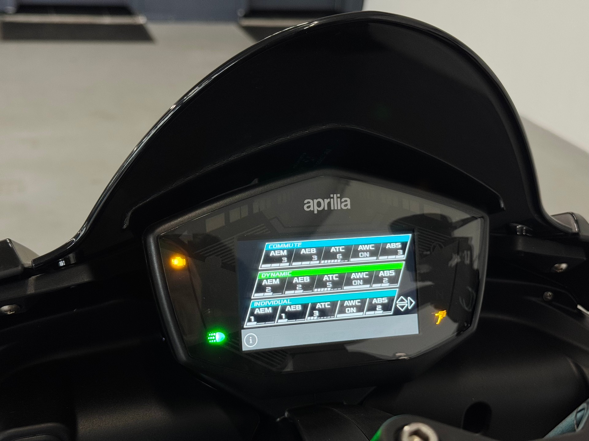 APRILIA Tuono 660 Factory-image-11