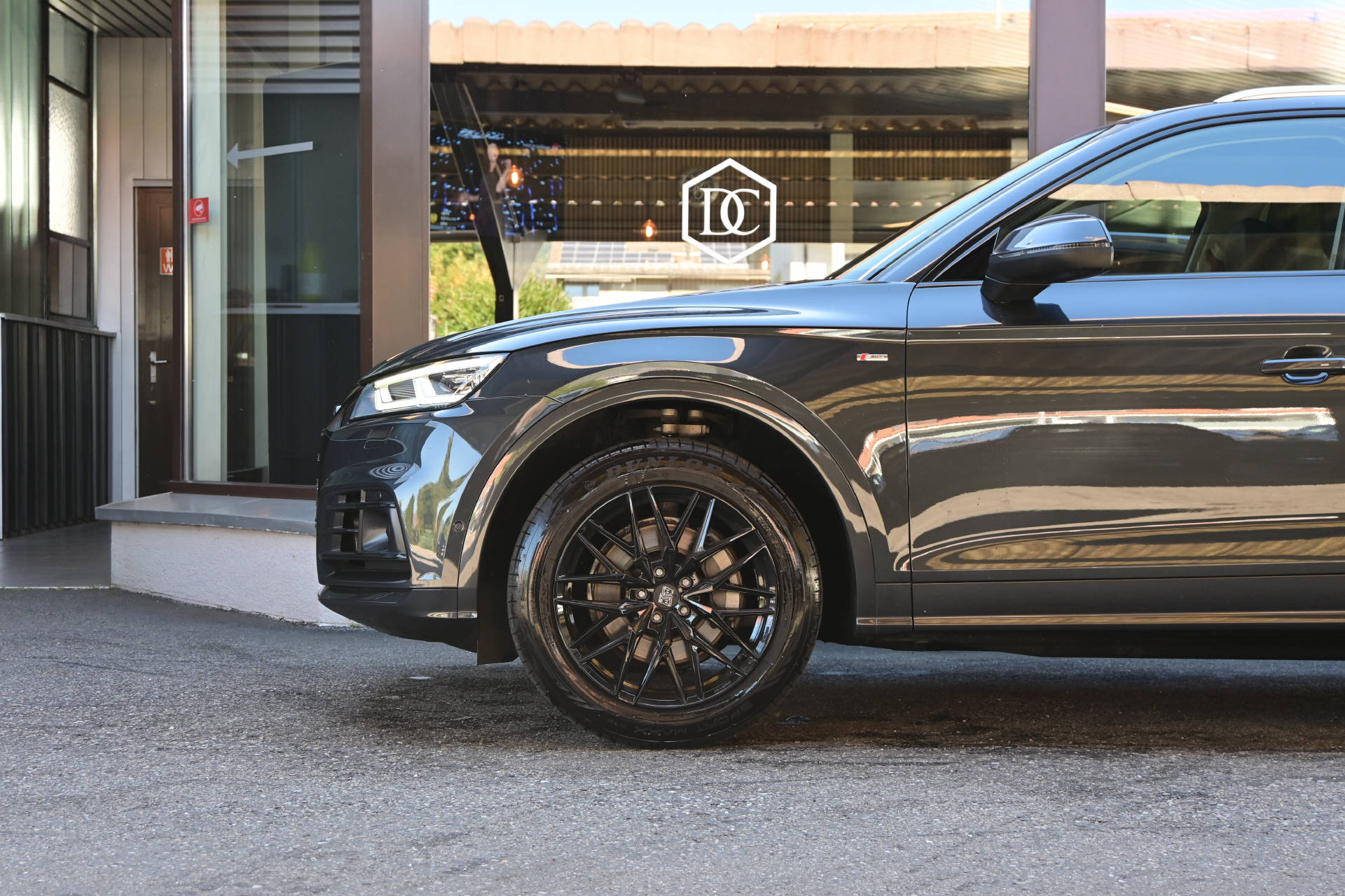 AUDI Q5 2.0 TFSI Sport qu. S-Tronic *Air Suspensio*S-Line Ext.*ACC*Pano*AHK*Leder*View Kamera*-image-9